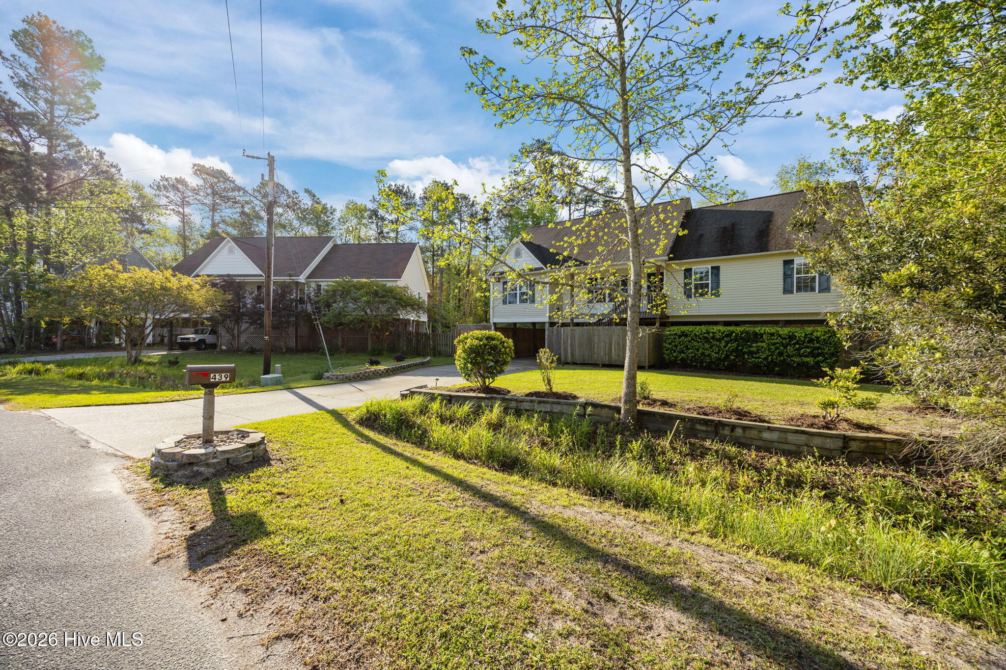 100564597 | Photo 52