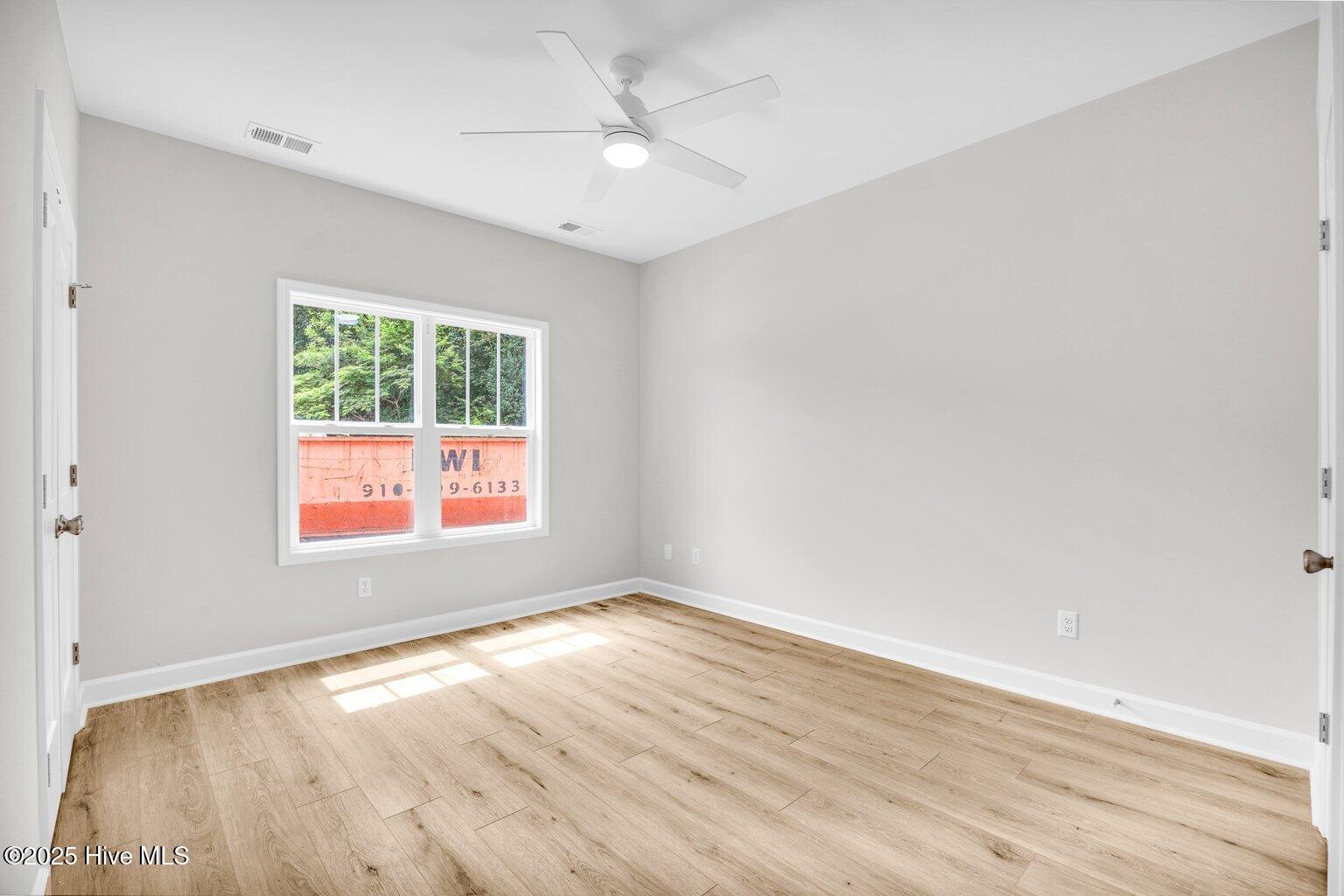 100510662 | Photo 12