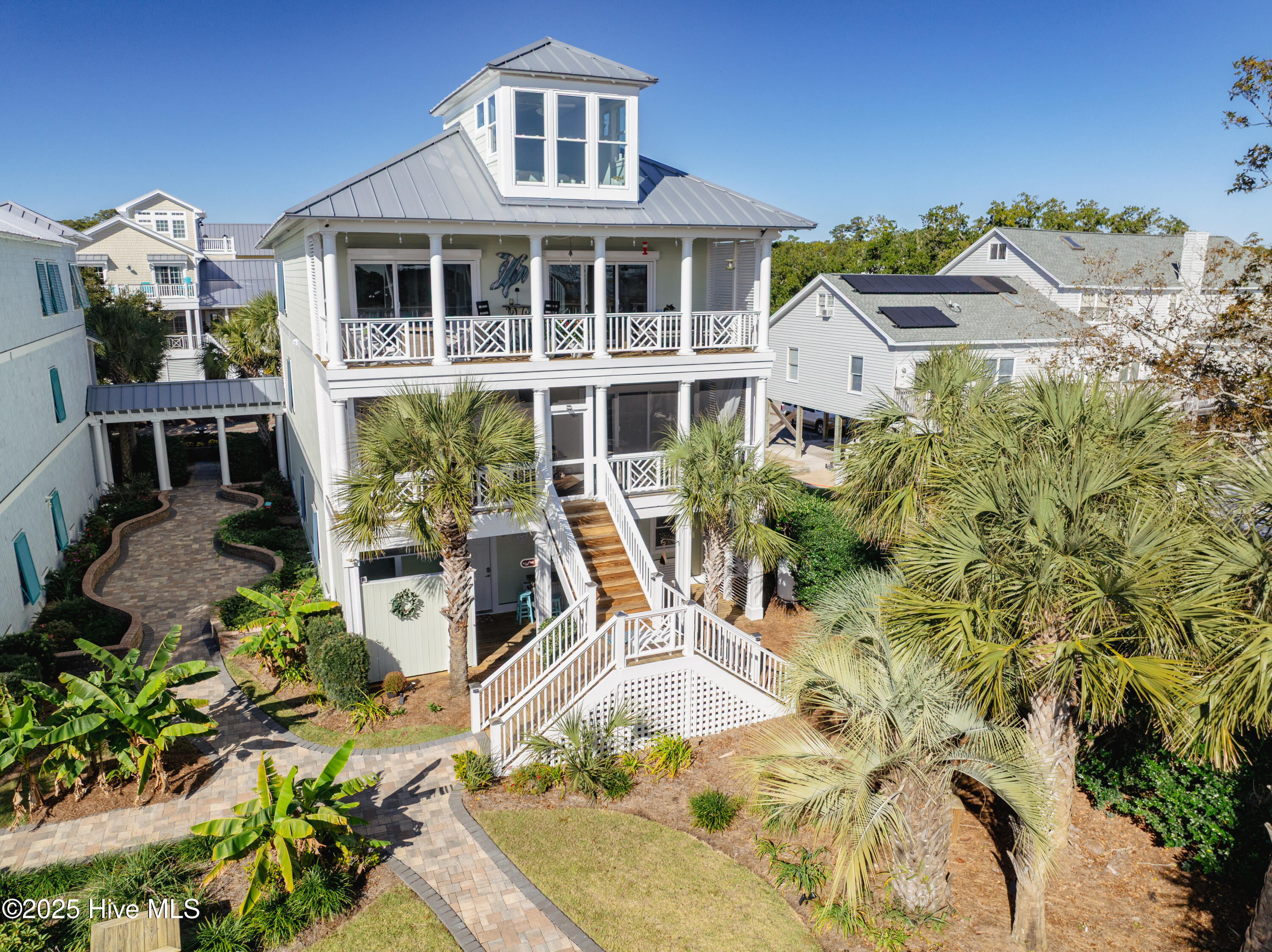 100541249 | Photo 102