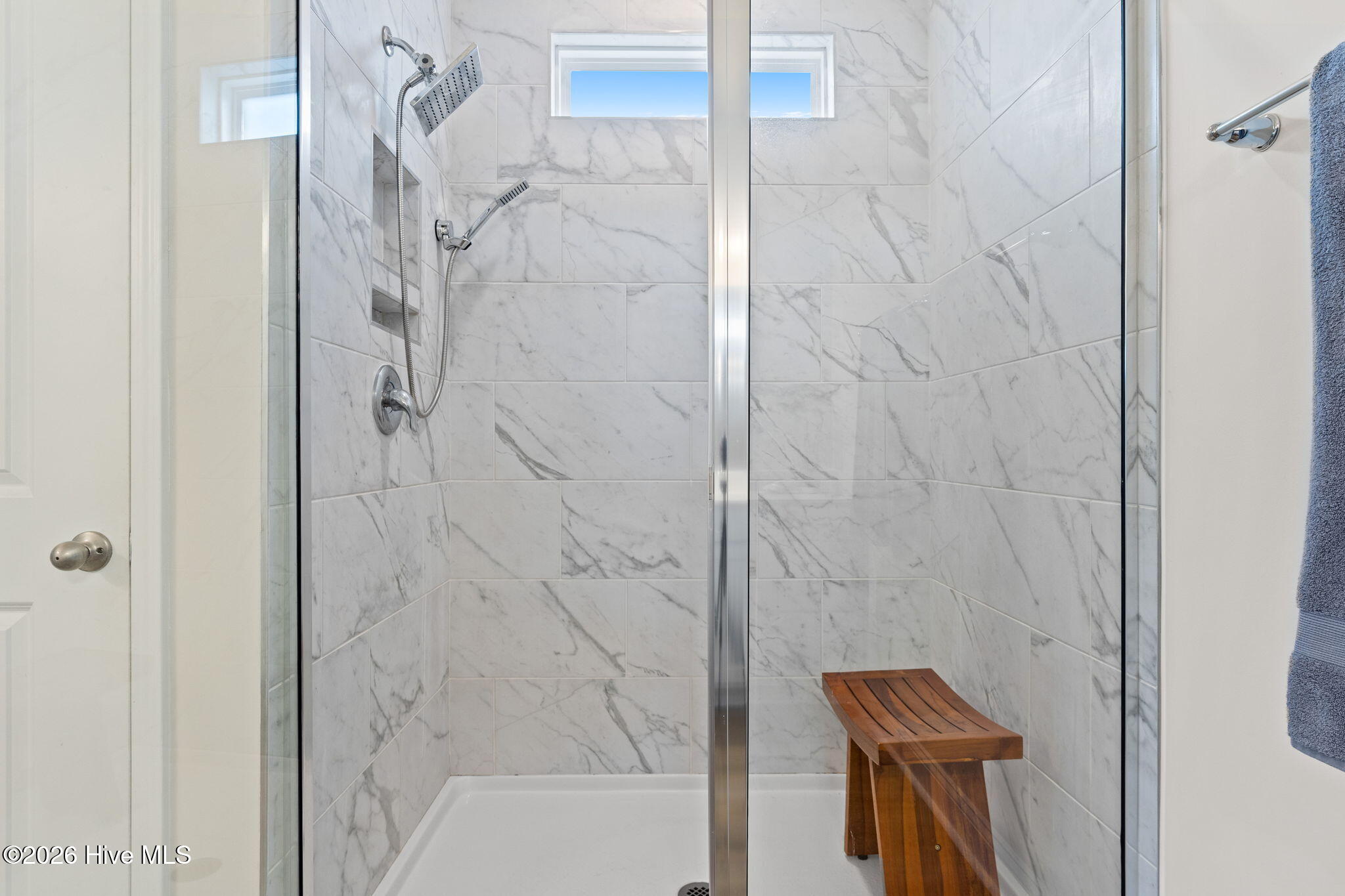 100555775 | Photo 23