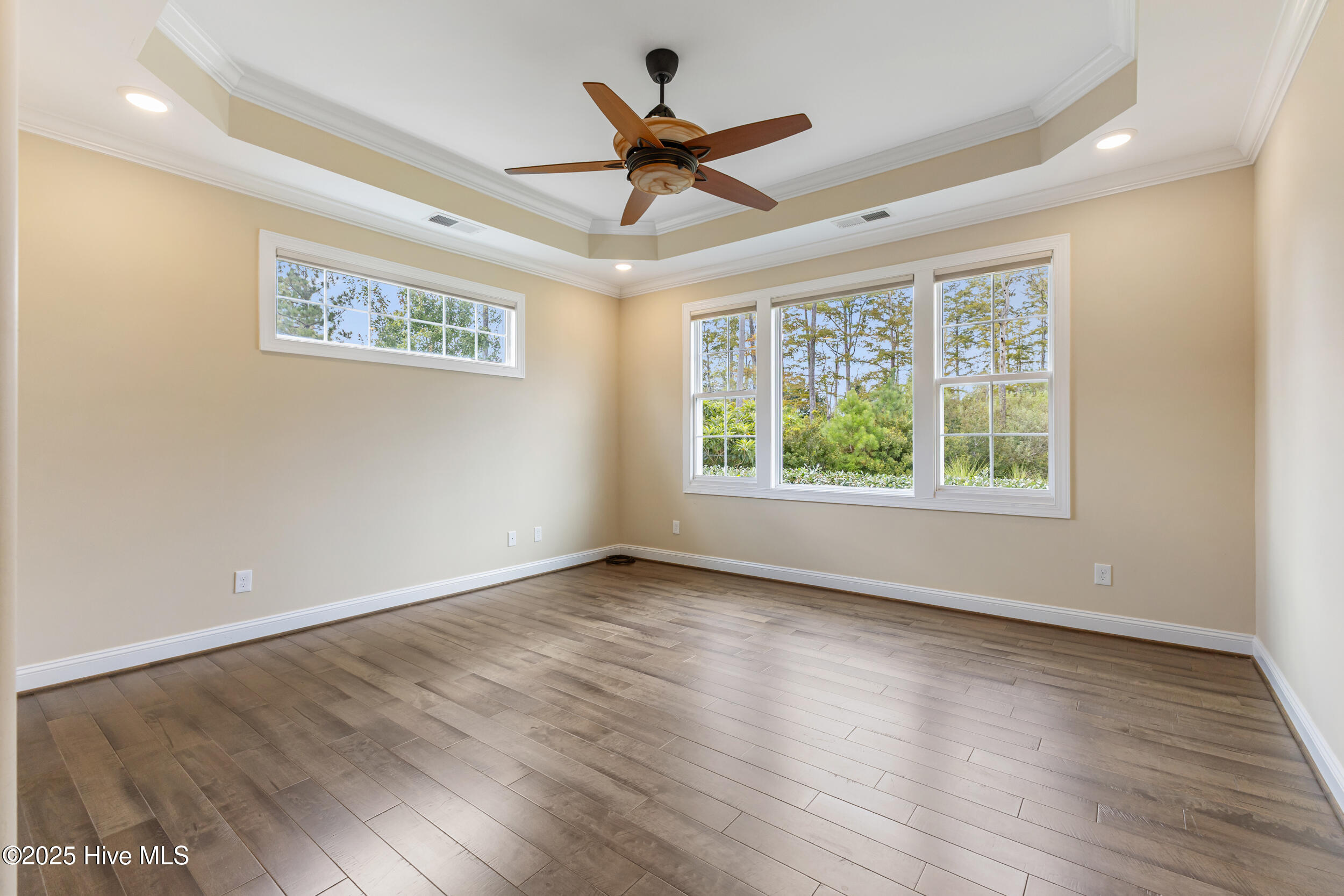 100534390 | Photo 29