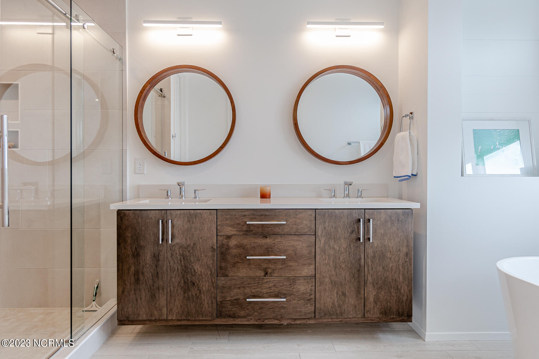 100552304 | Photo 27