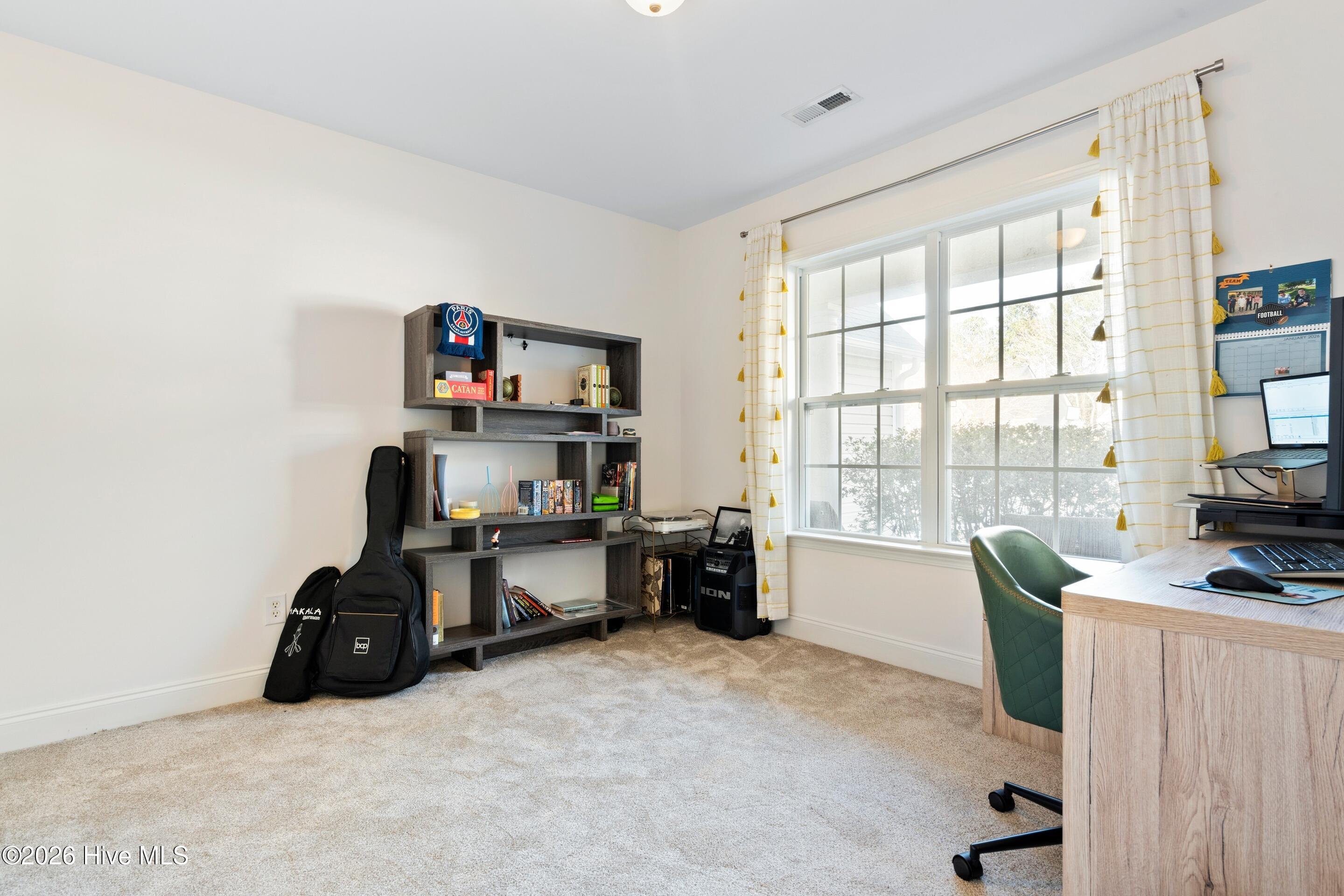 100549655 | Photo 37