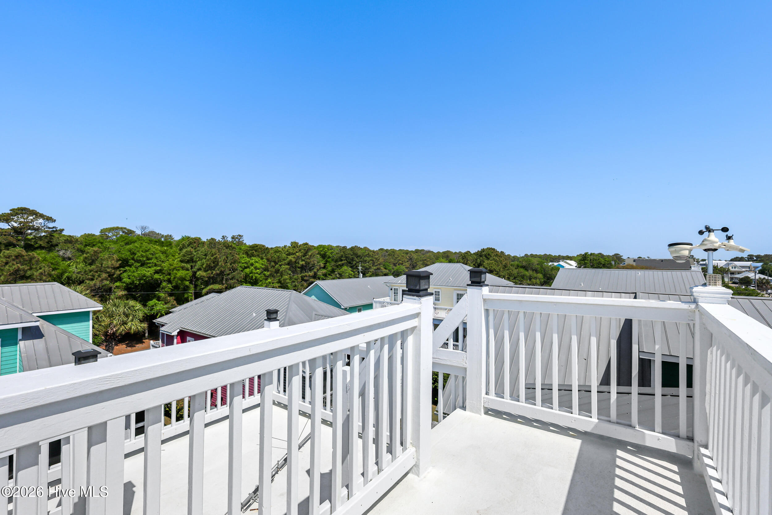 100568478 | Photo 35