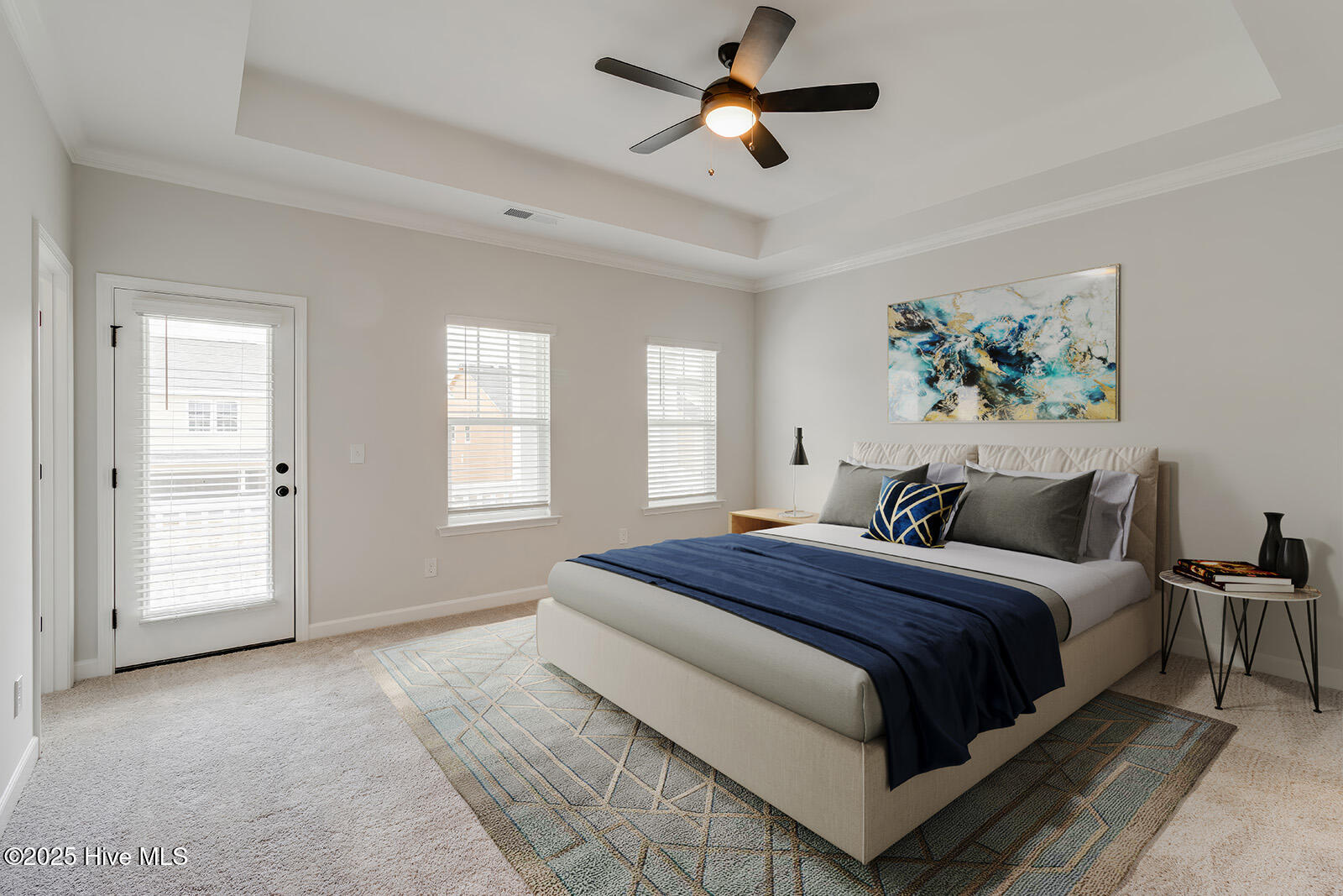 100553906 | Photo 24