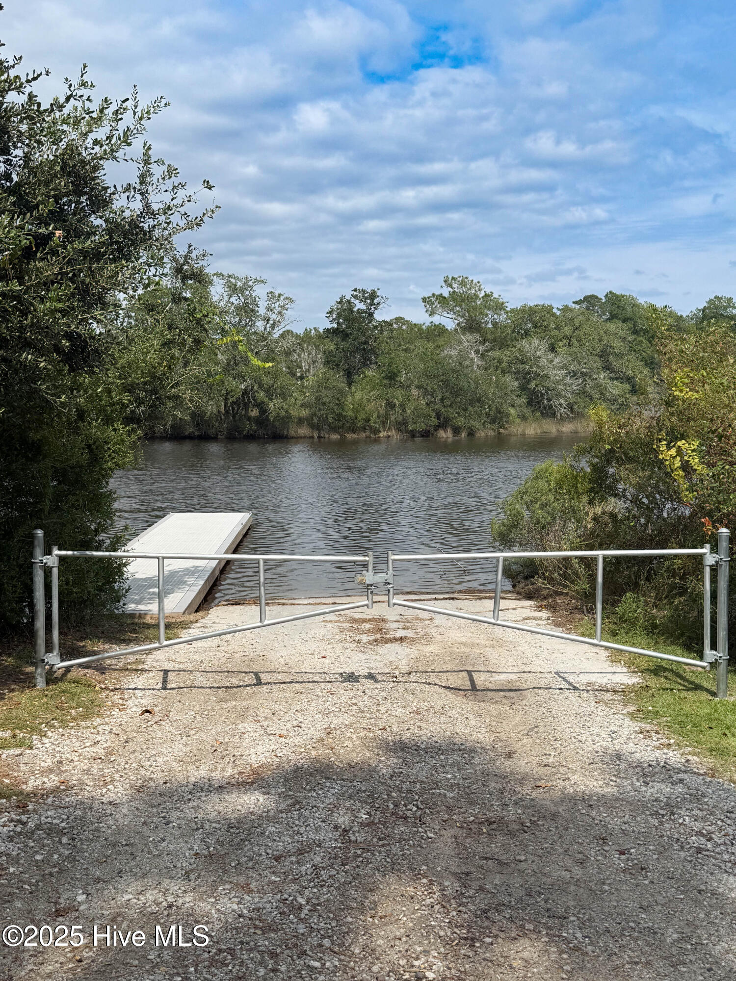 100559768 | Photo 51