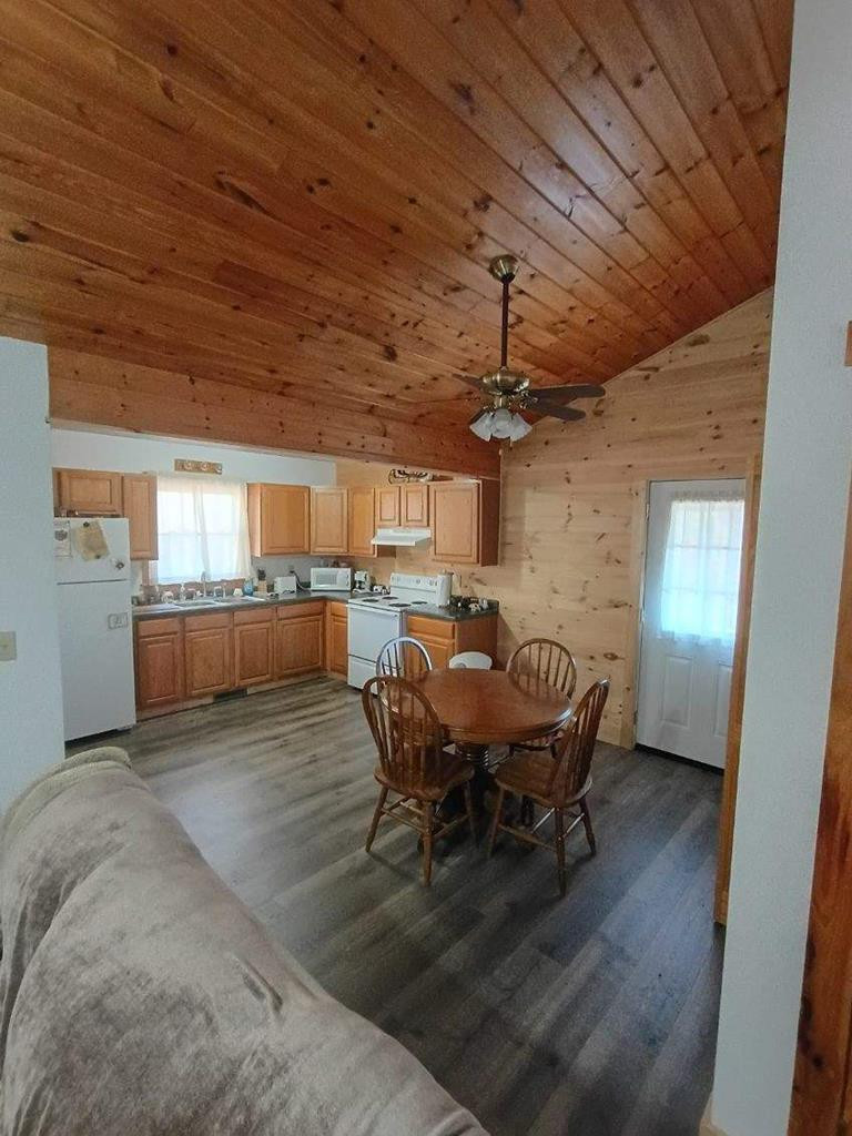 Listing Photo 98523718