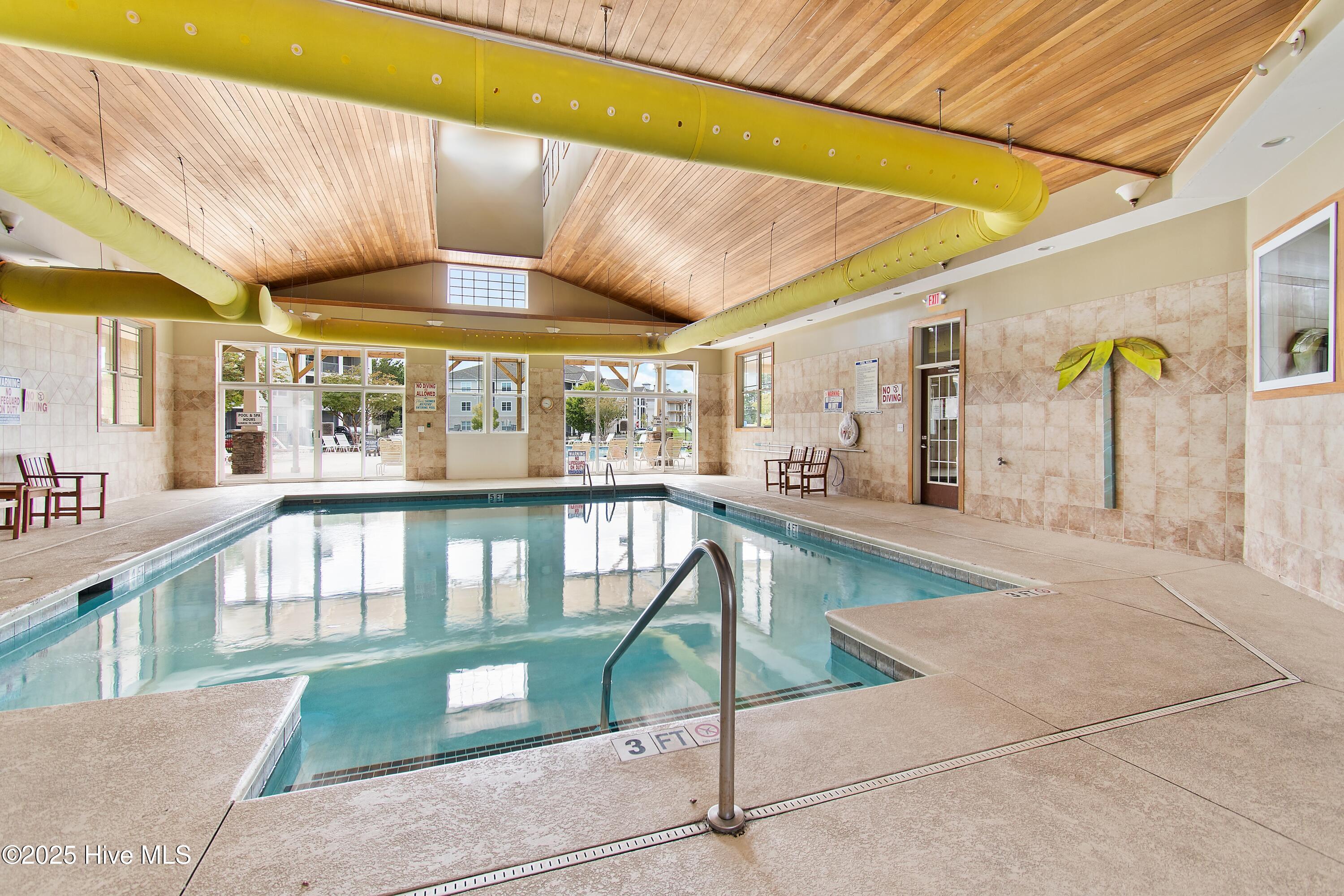 100559270 | Photo 20