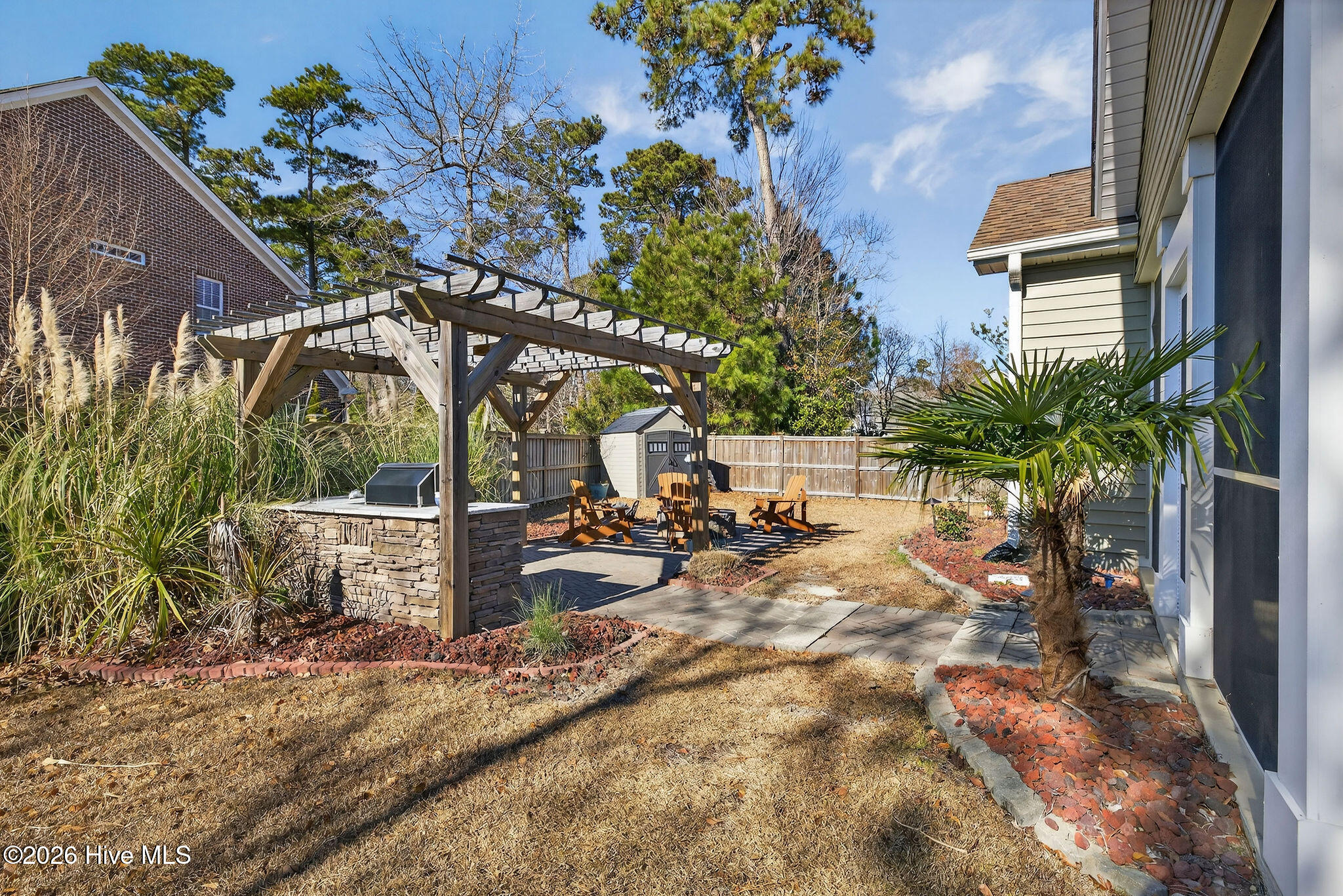 100547189 | Photo 45