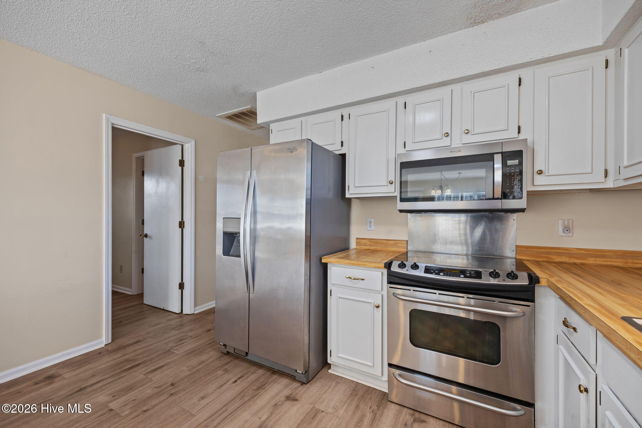 100562475 | Photo 18