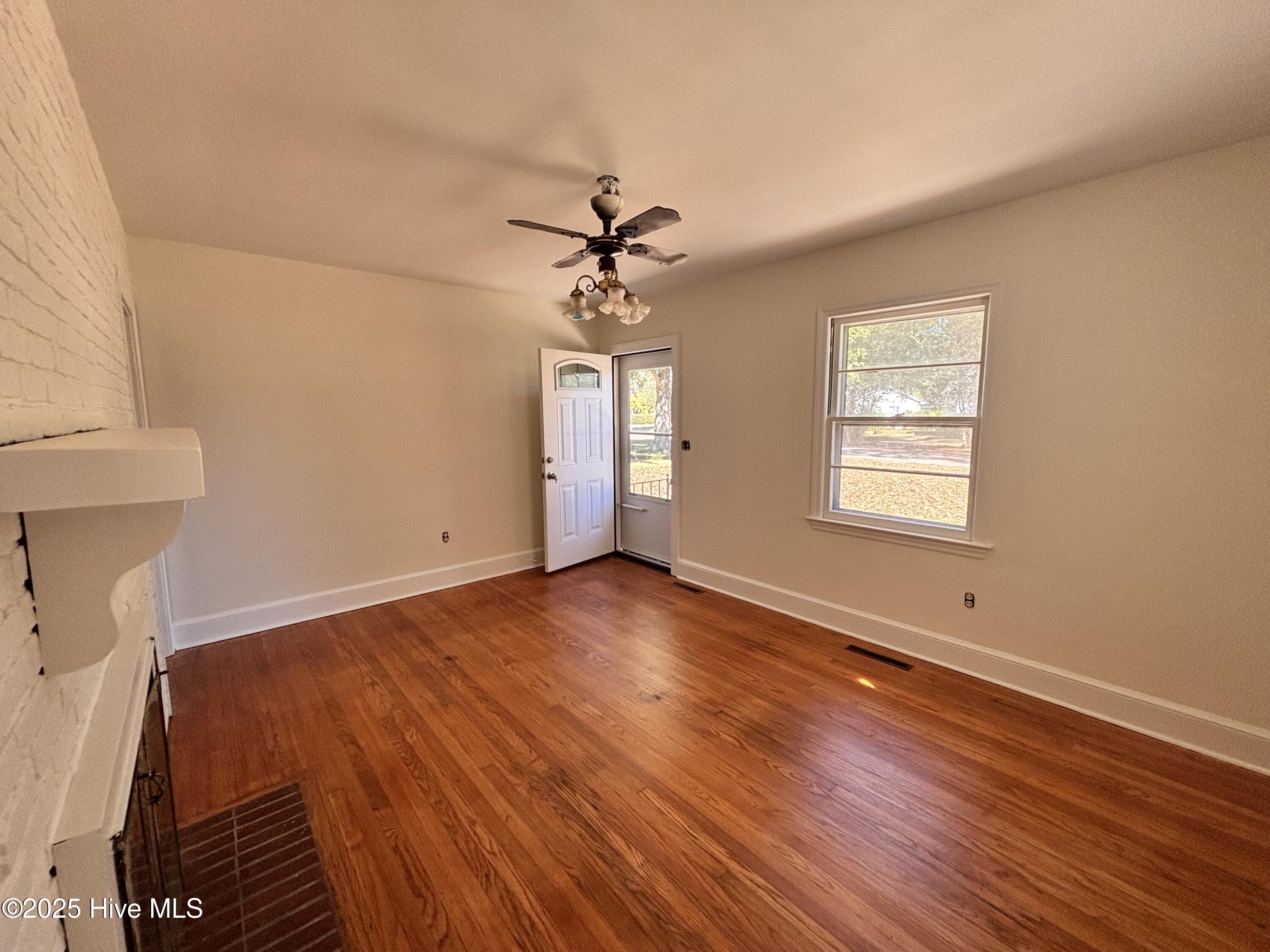 Homes for sale in Clinton, NC | 401 Vann Dr, Clinton, NC 28328 | MLS# 100537099