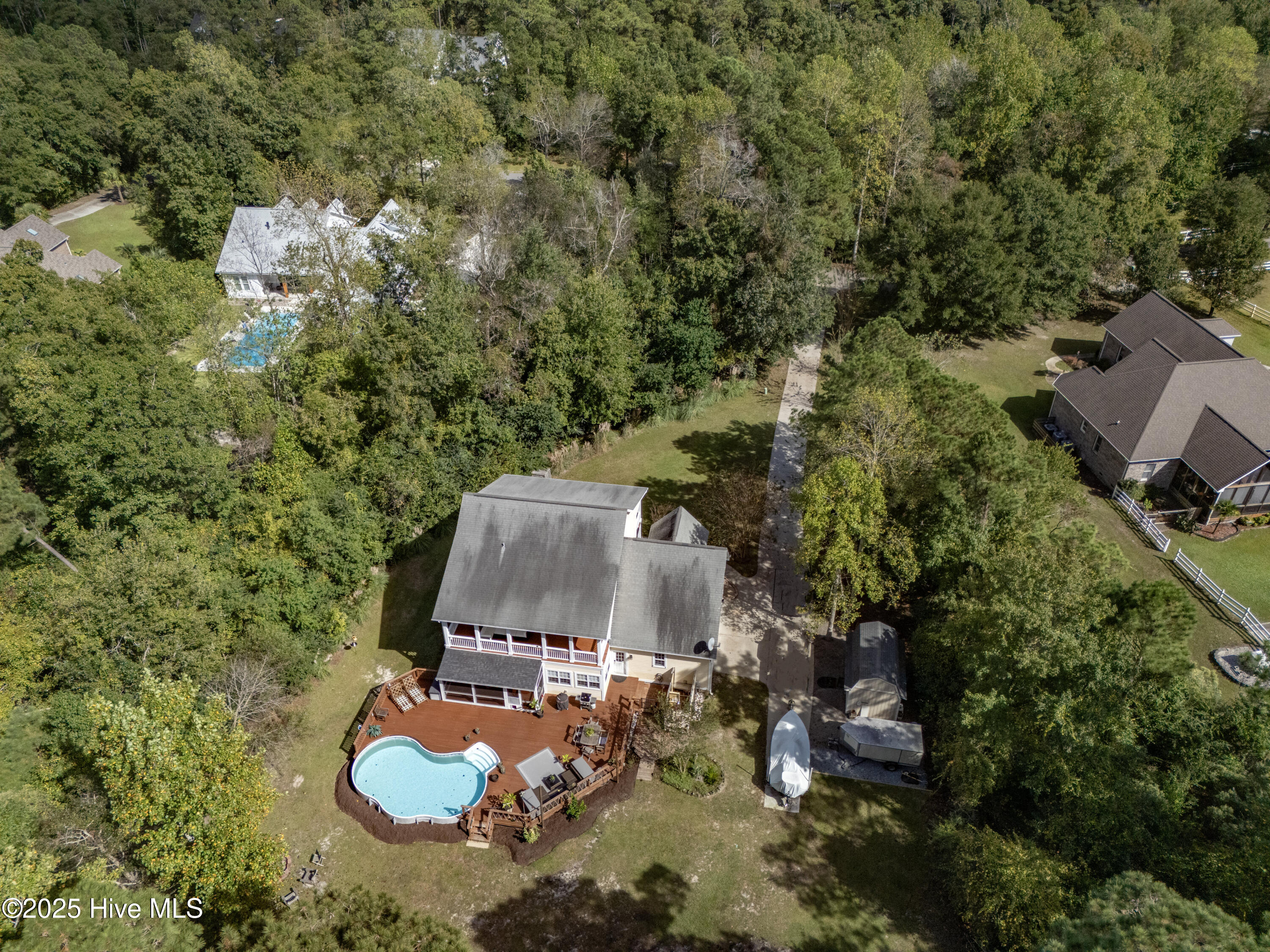 100533968 | Photo 54