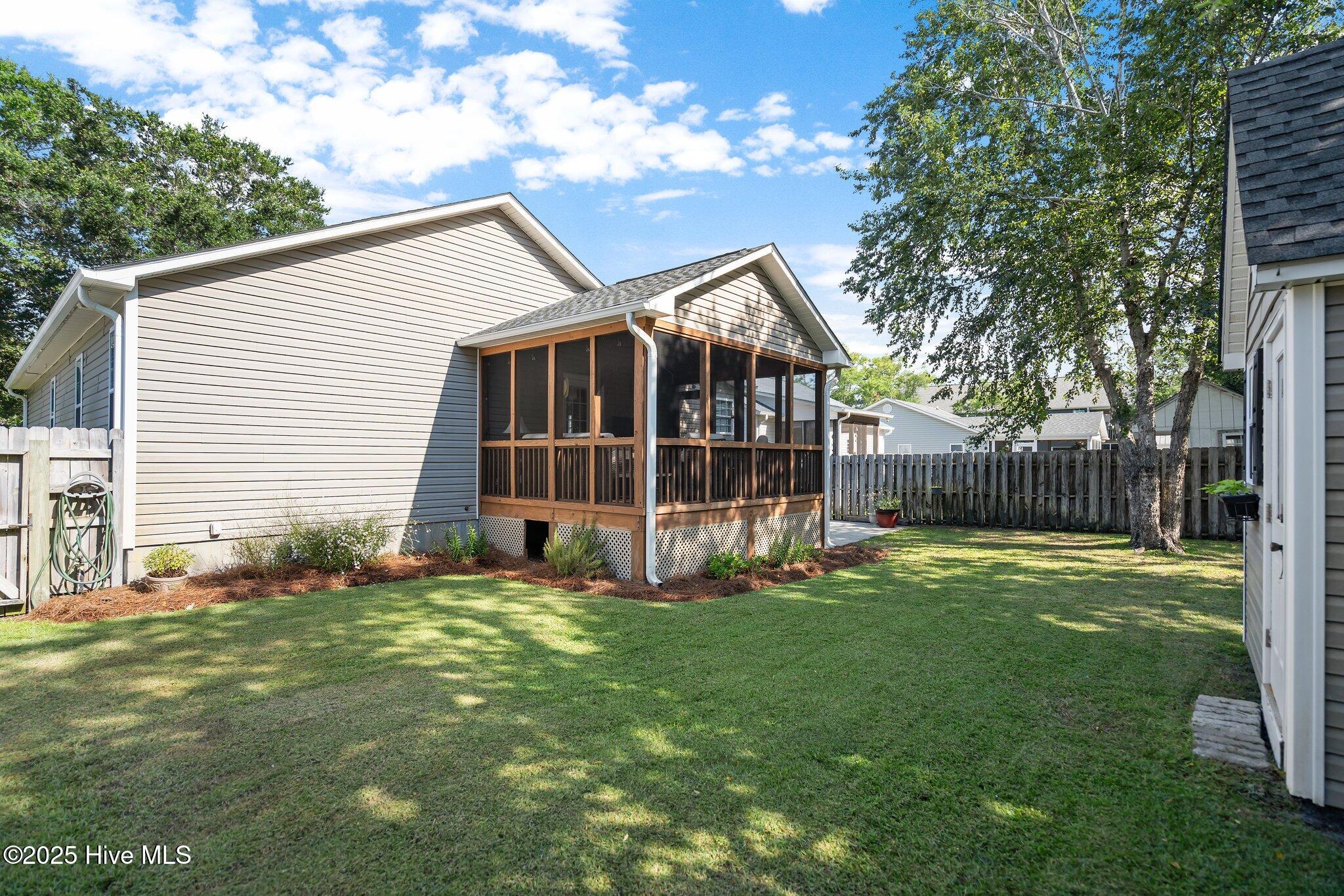 100516795 | Photo 48