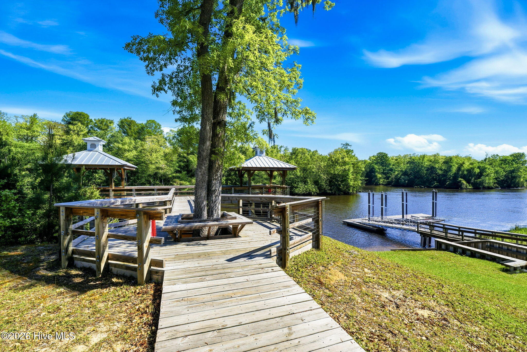 100566822 | Photo 65