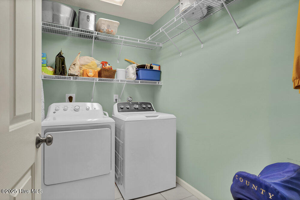 100555052 | Photo 23