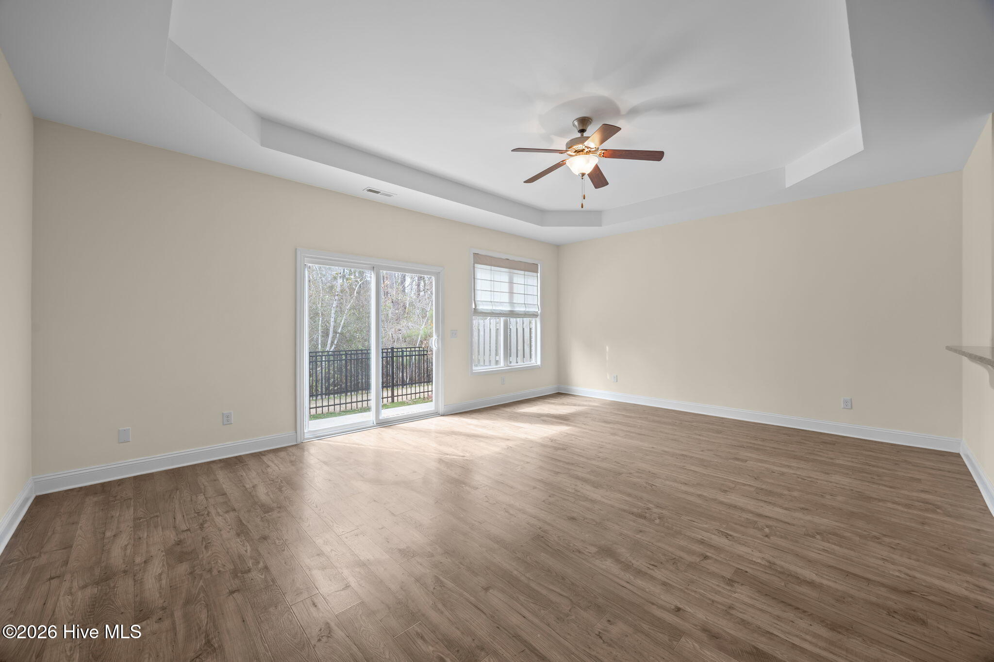 100556158 | Photo 27