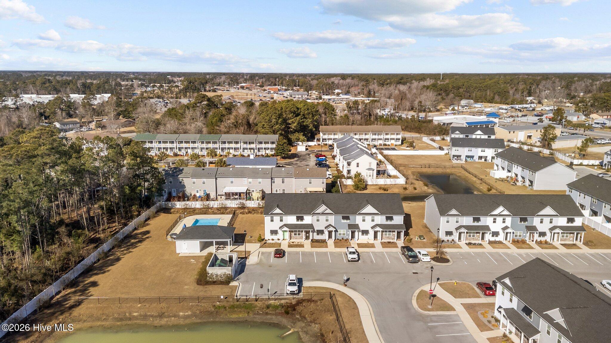 100547532 | Photo 35