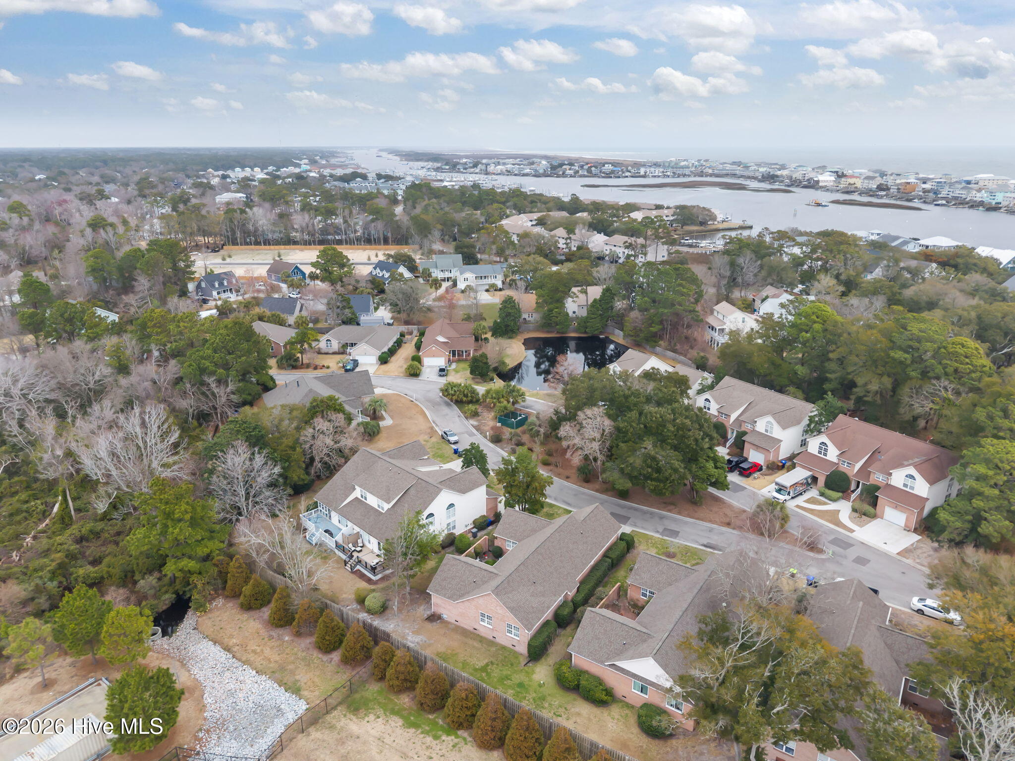 100557863 | Photo 52