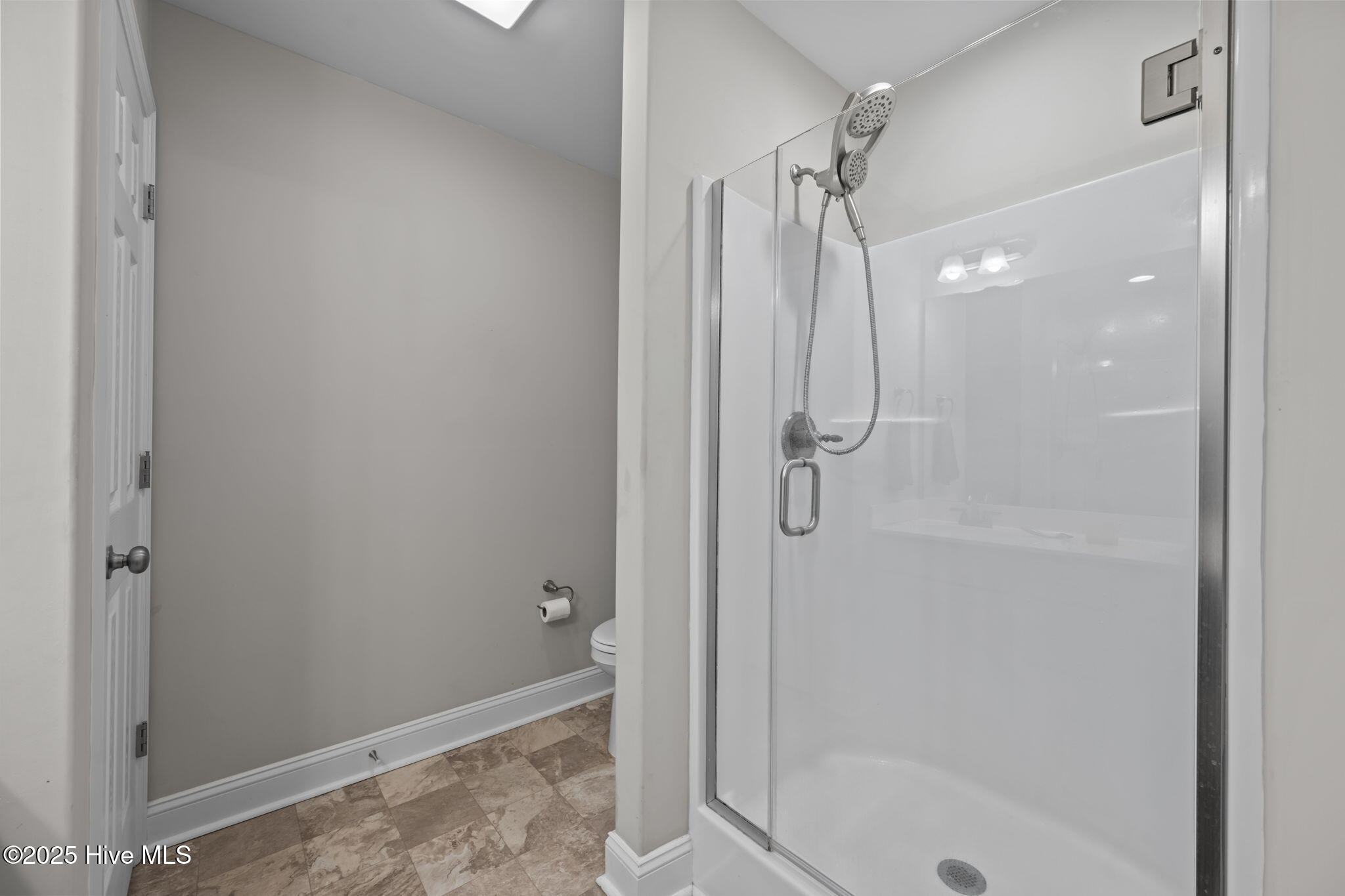 100544469 | Photo 23