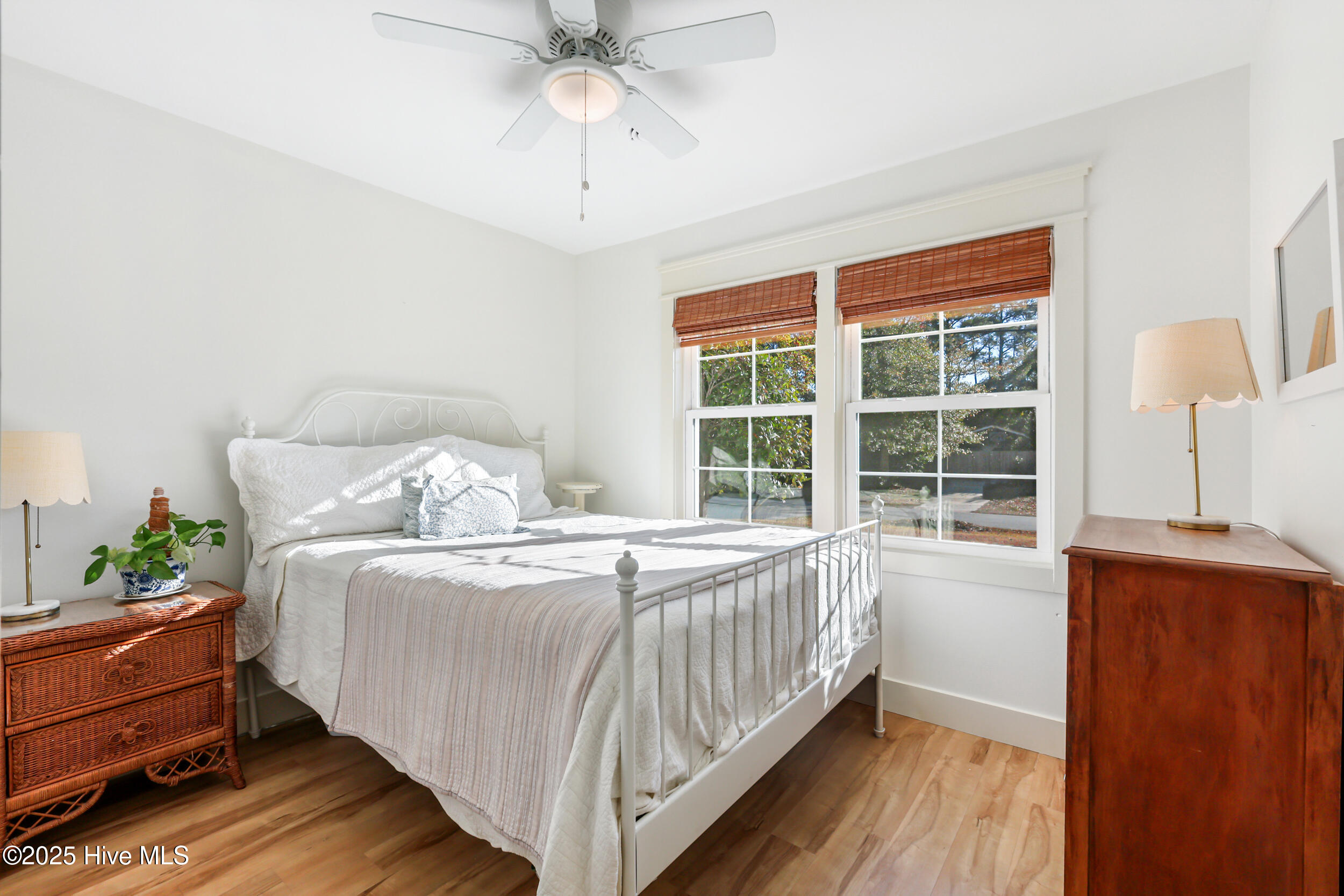 100545776 | Photo 25