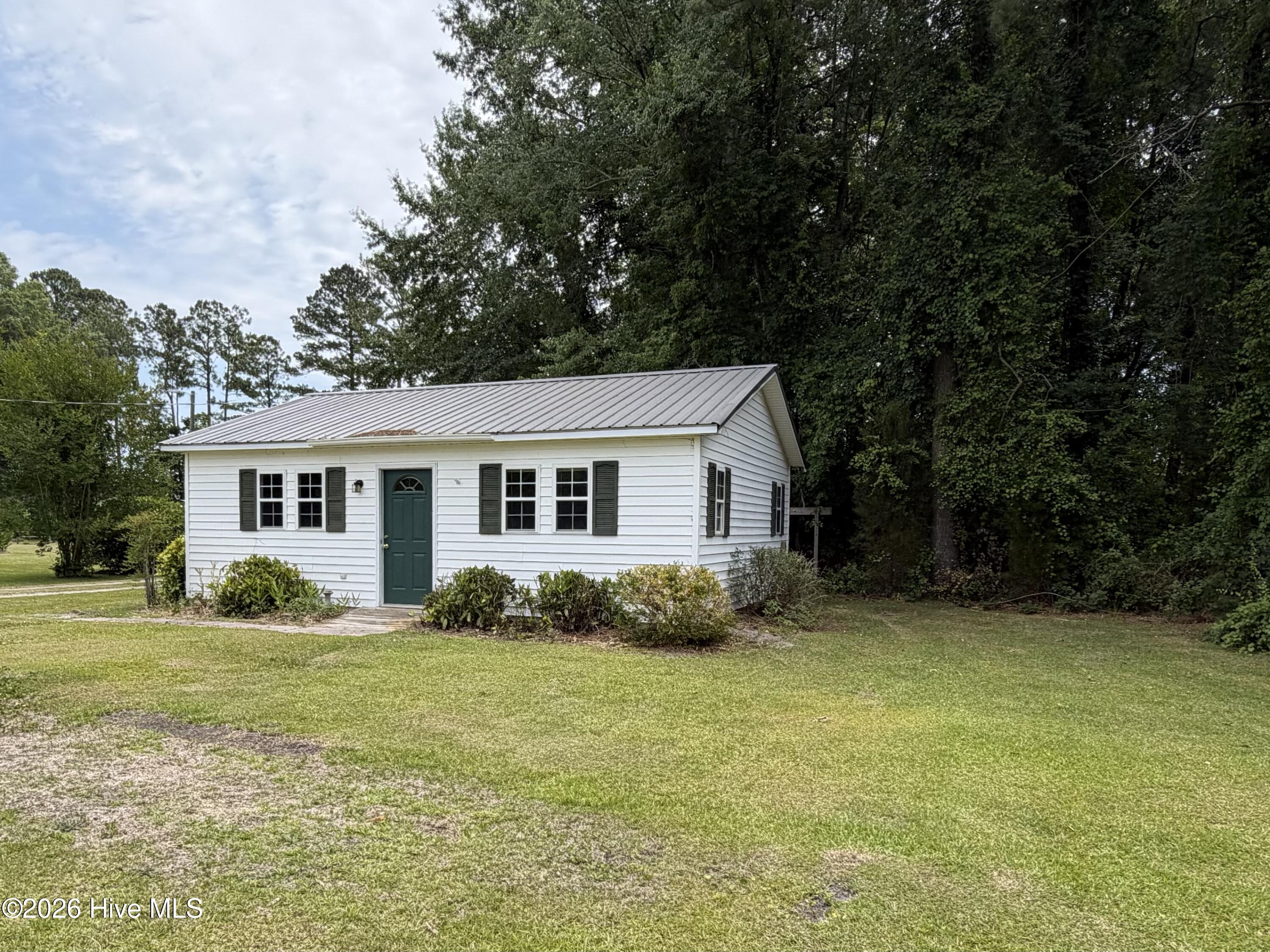 3144 Wintergreen Road,Cove City