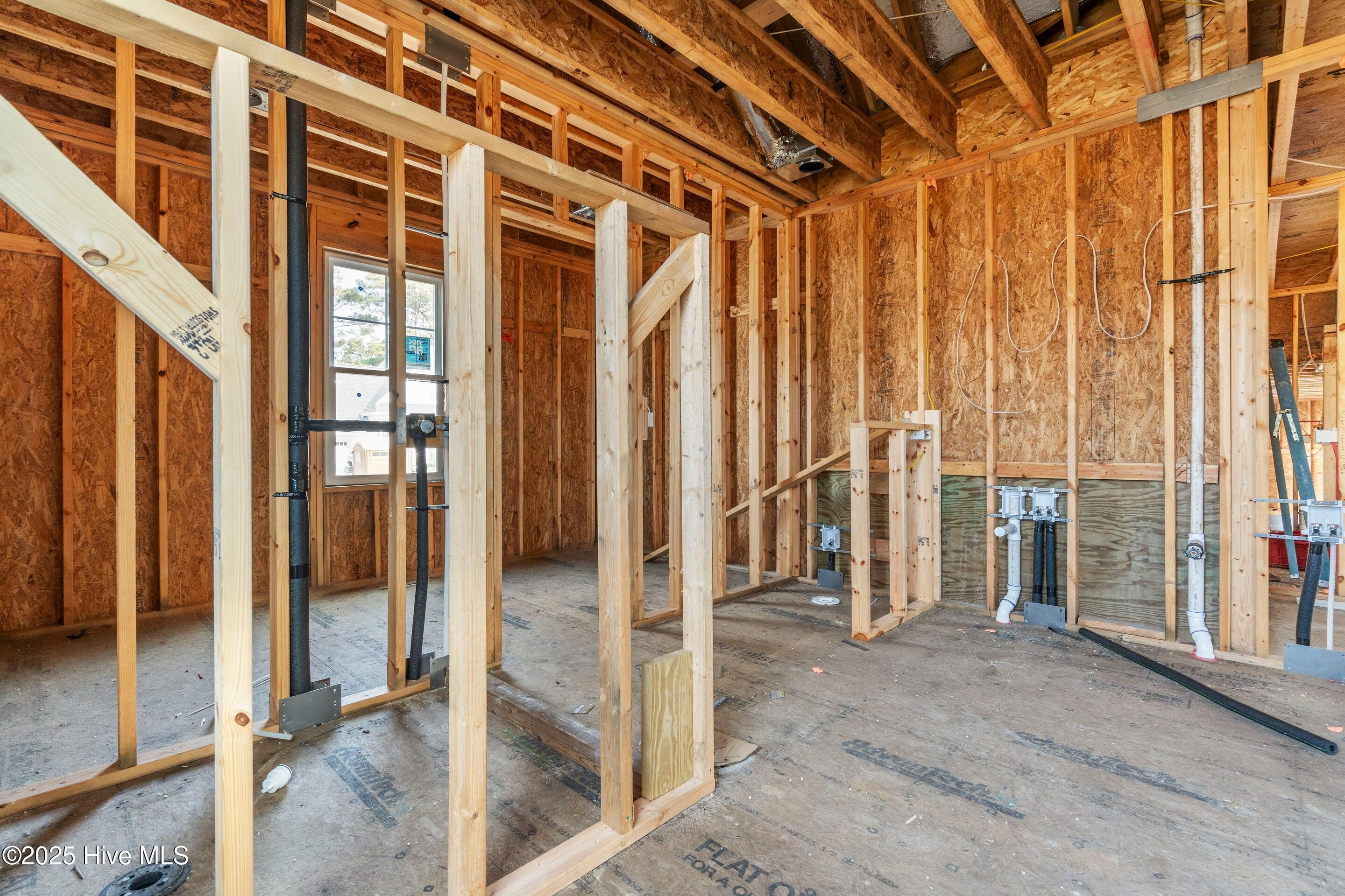 100543069 | Photo 50