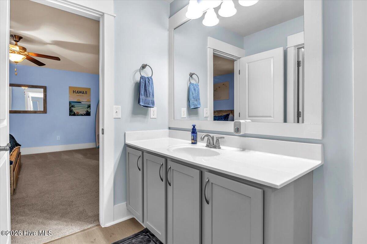 100551826 | Photo 38