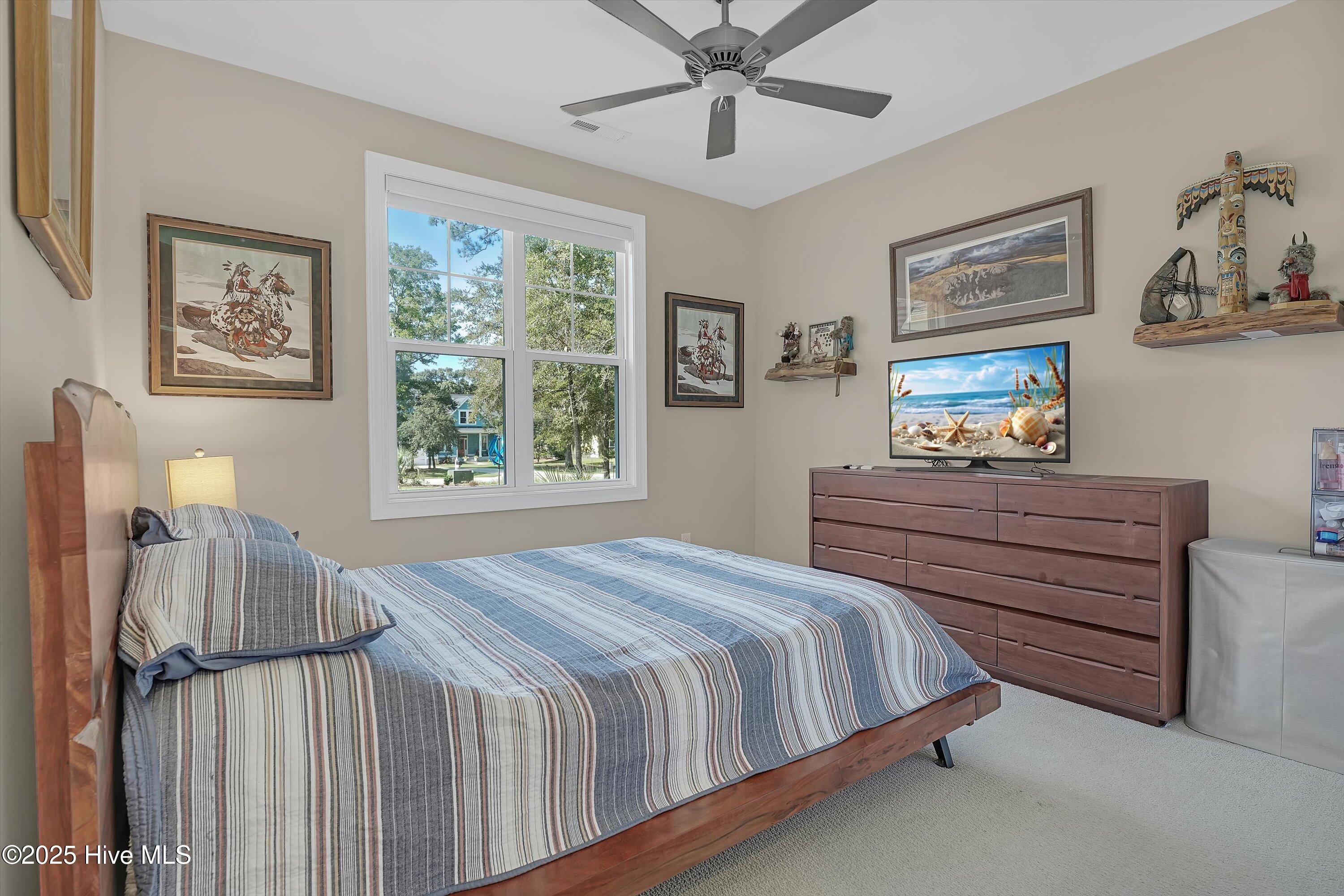 100526199 | Photo 22