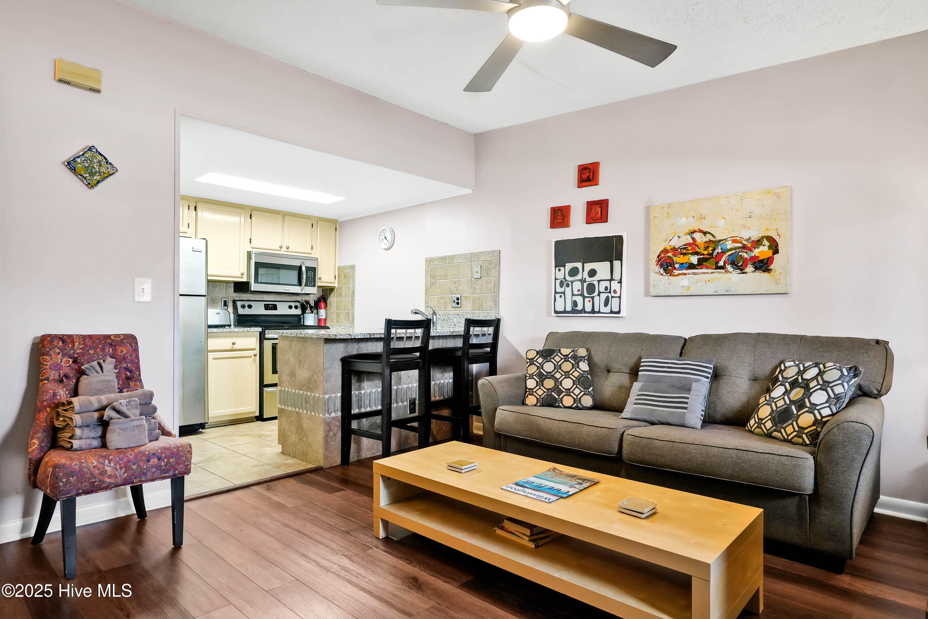 100491115 | Photo 17