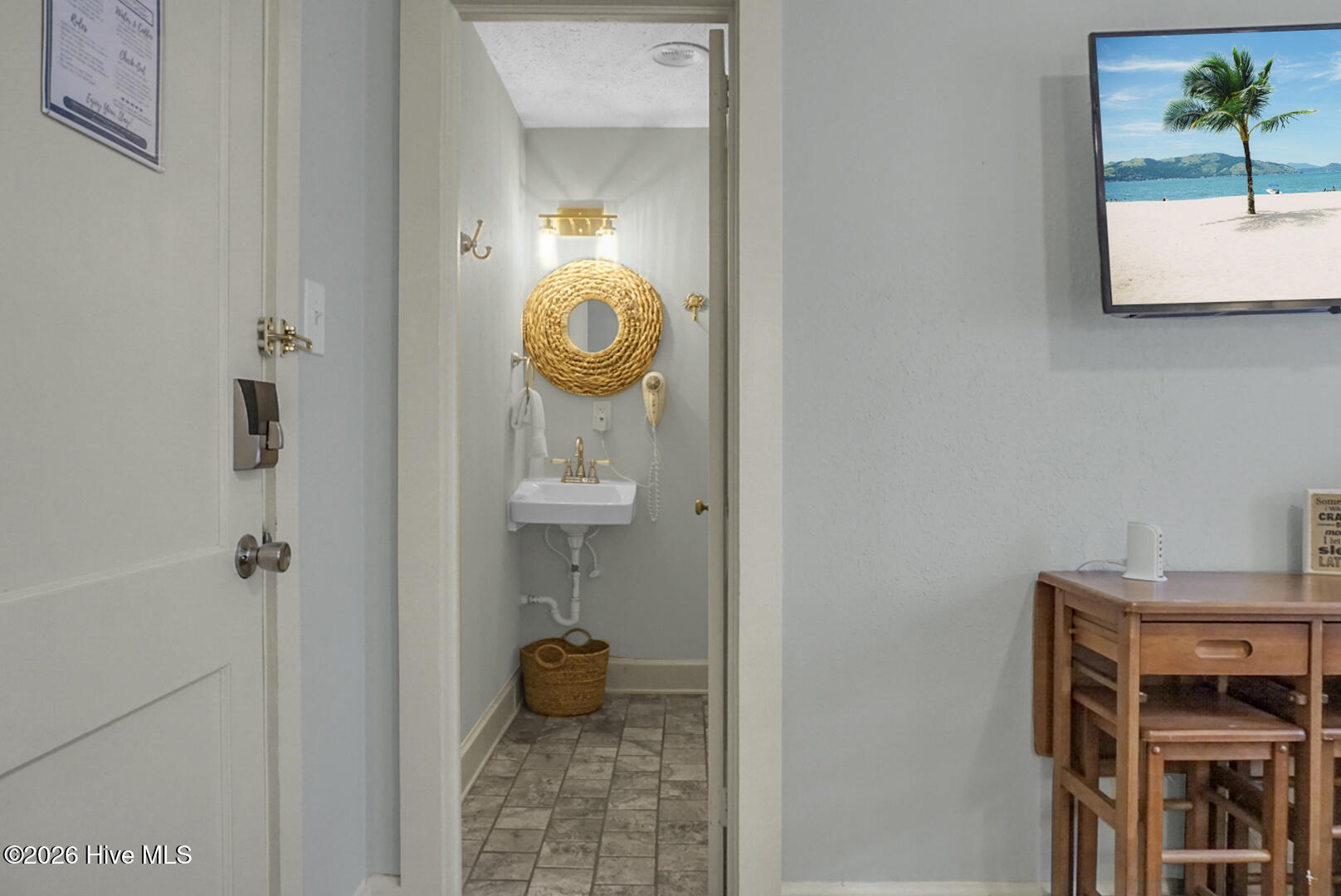 100555839 | Photo 53