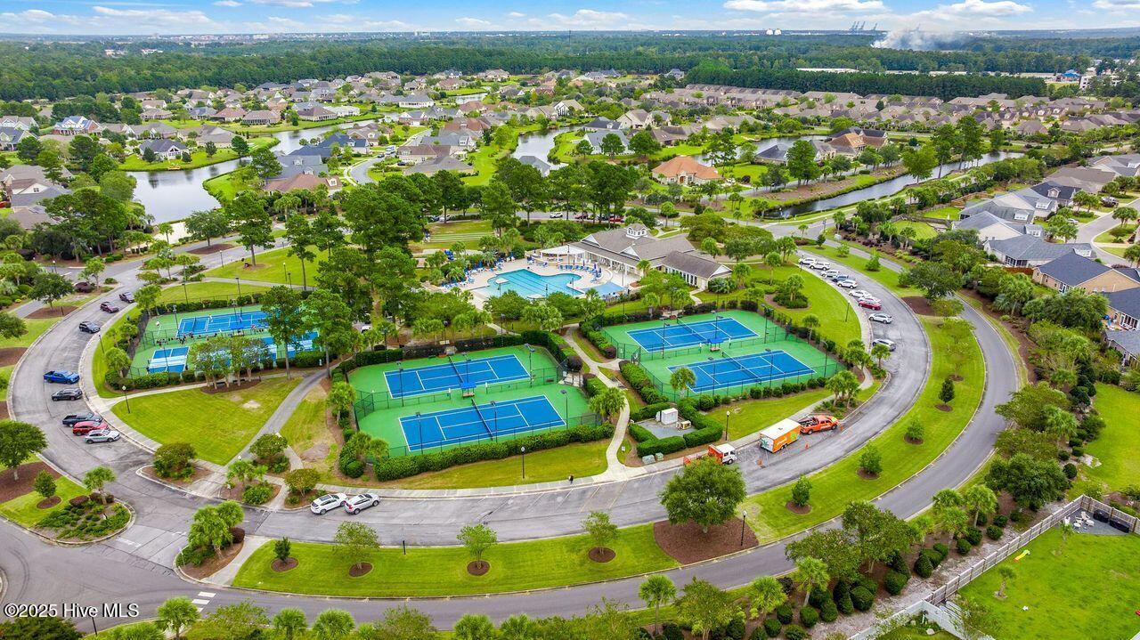 100534476 | Photo 70