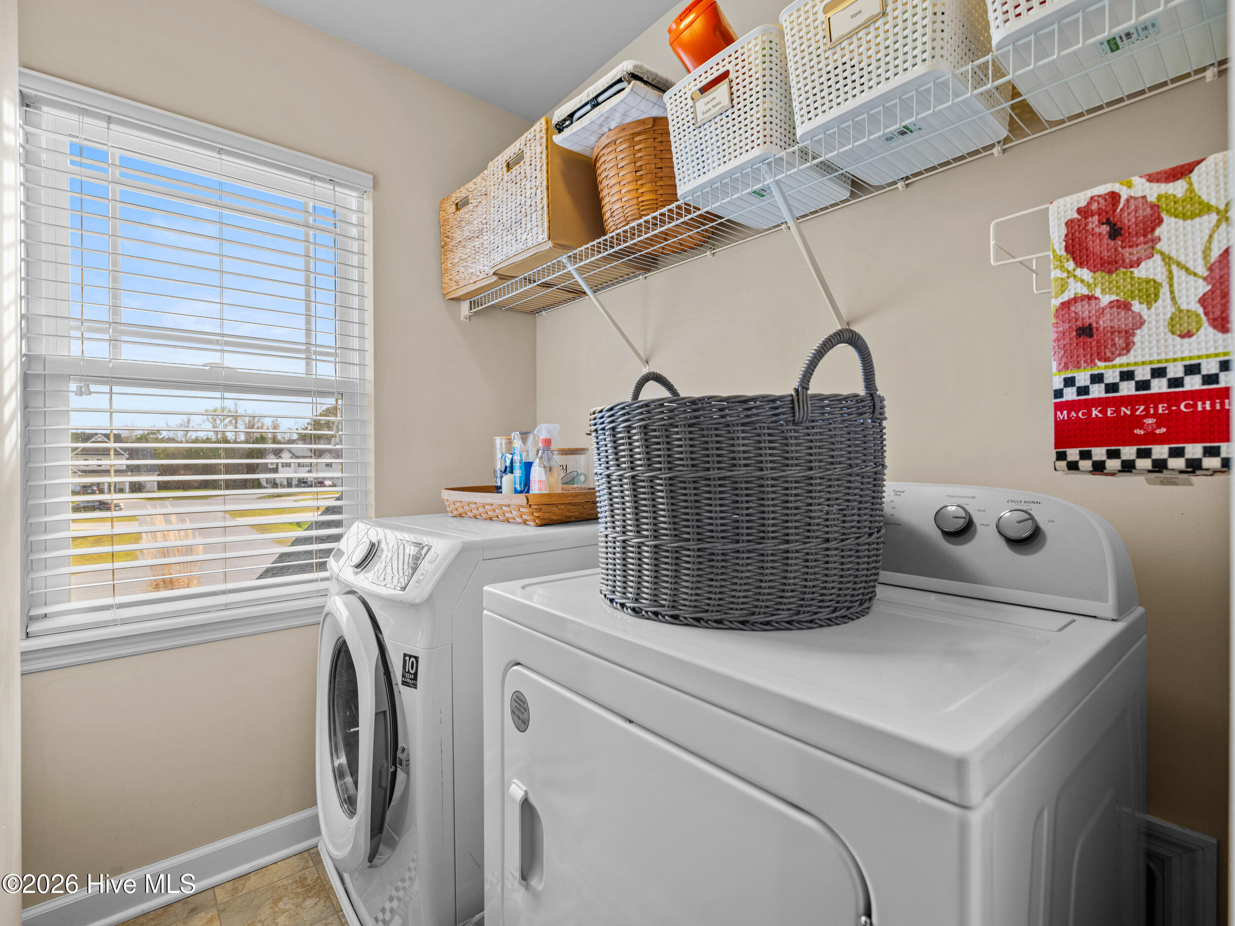 100559159 | Photo 48