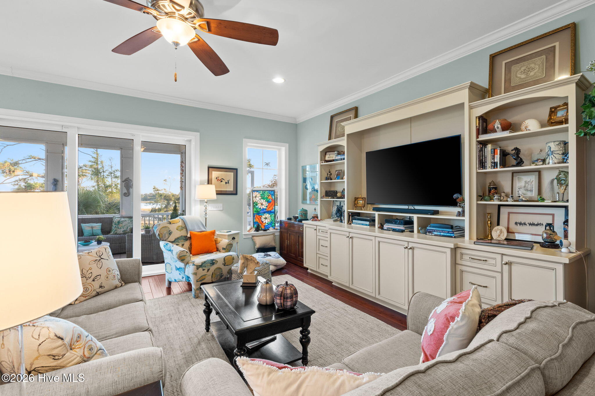 100549947 | Photo 15