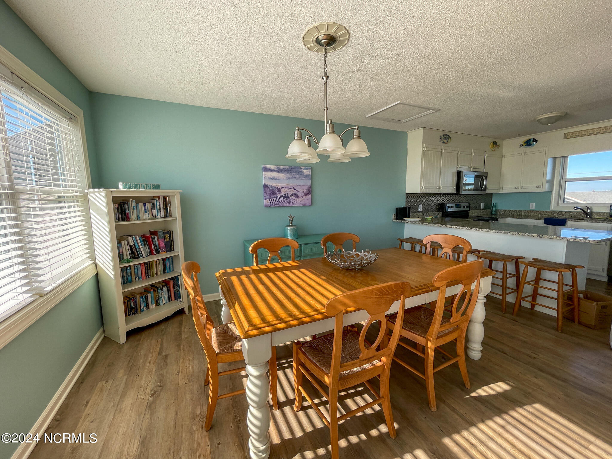 100547664 | Photo 17