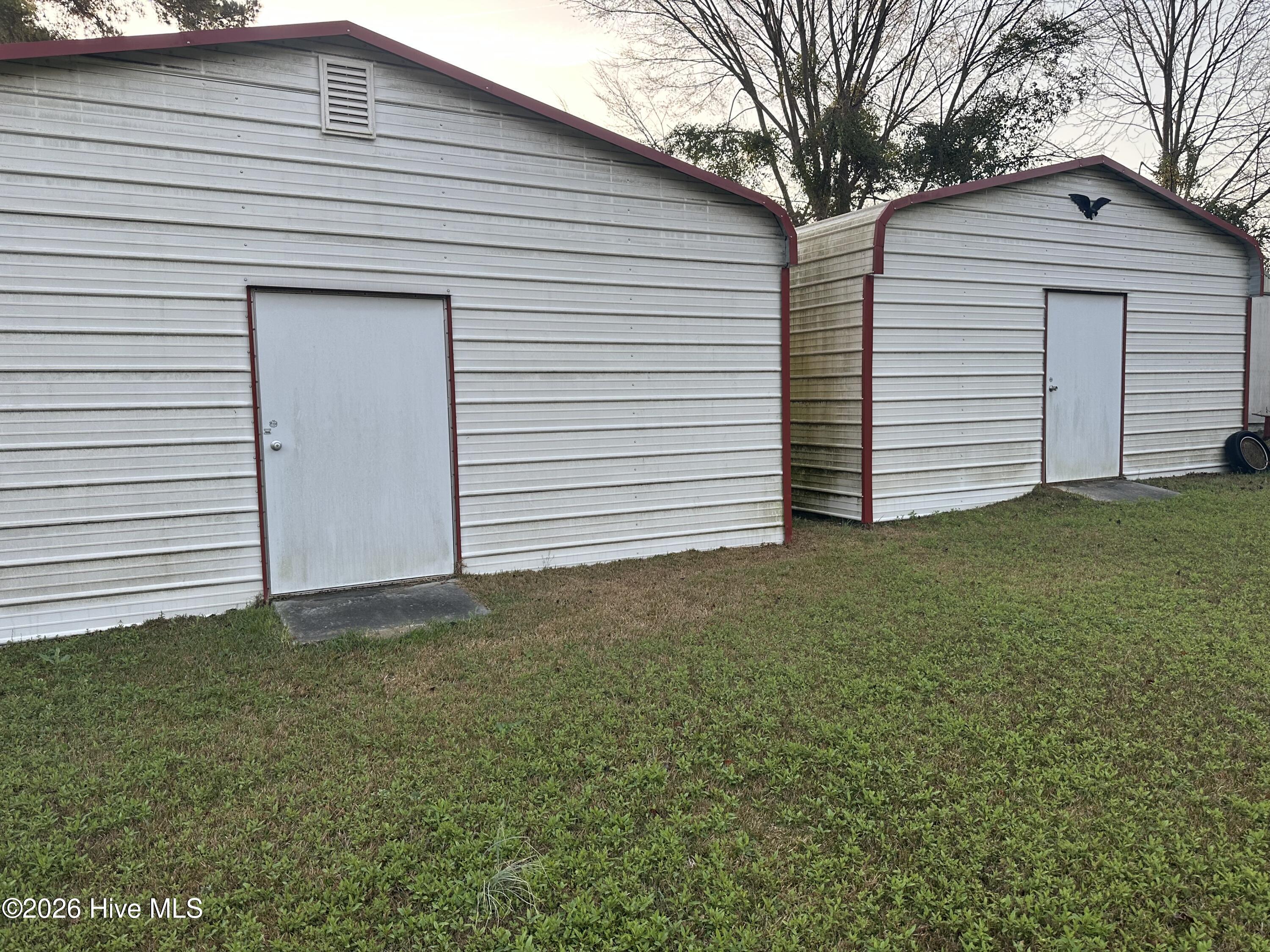 100564041 | Photo 13