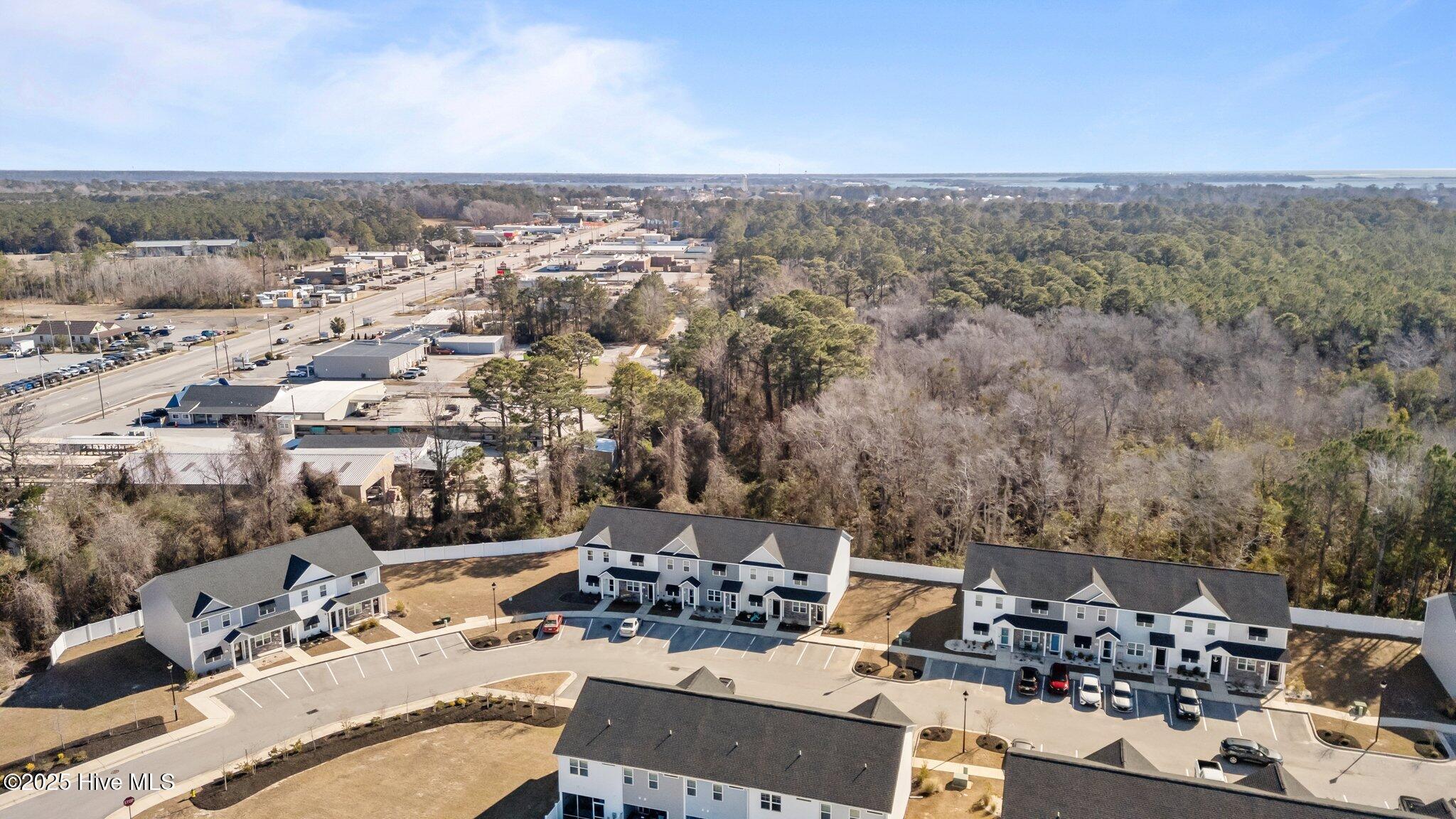 100563898 | Photo 34