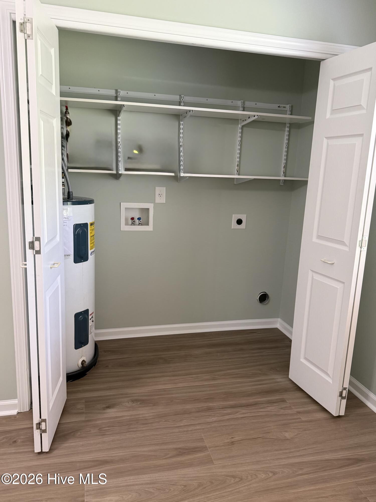 100568919 | Photo 19