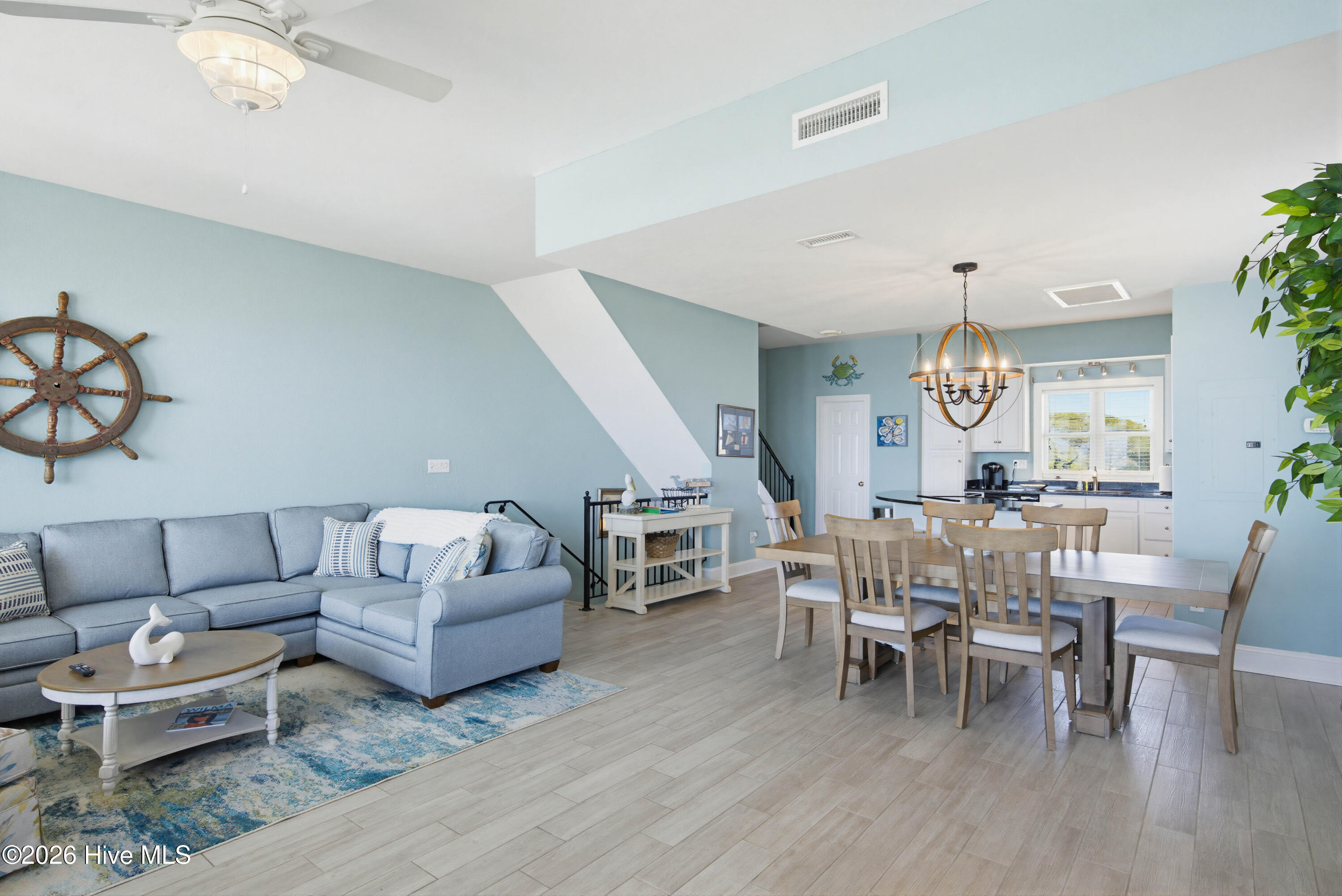 100566457 | Photo 19