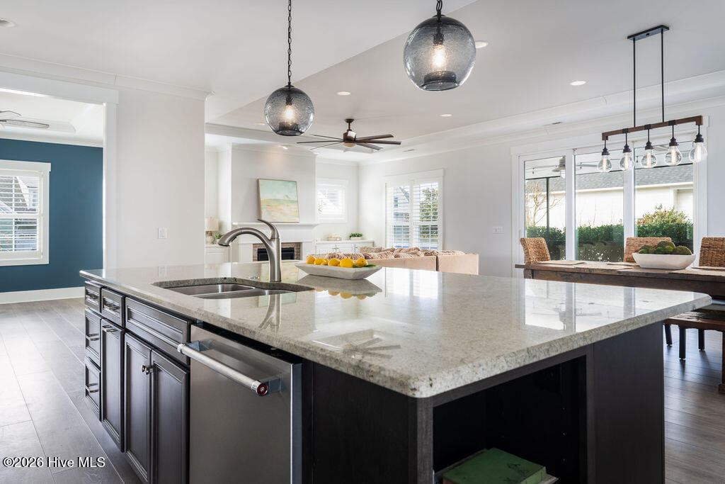 100551056 | Photo 13