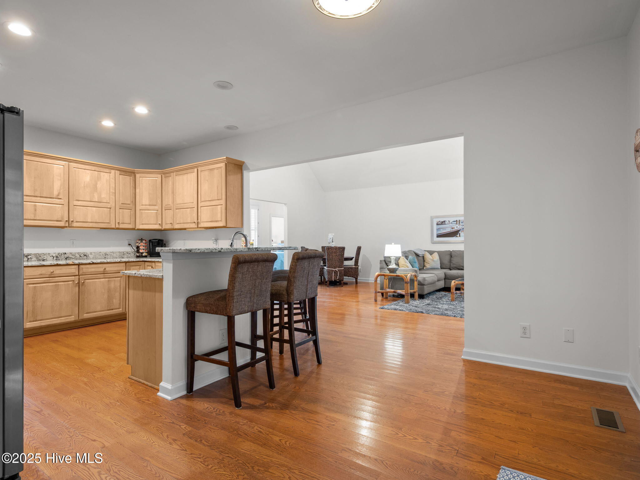 100519195 | Photo 10