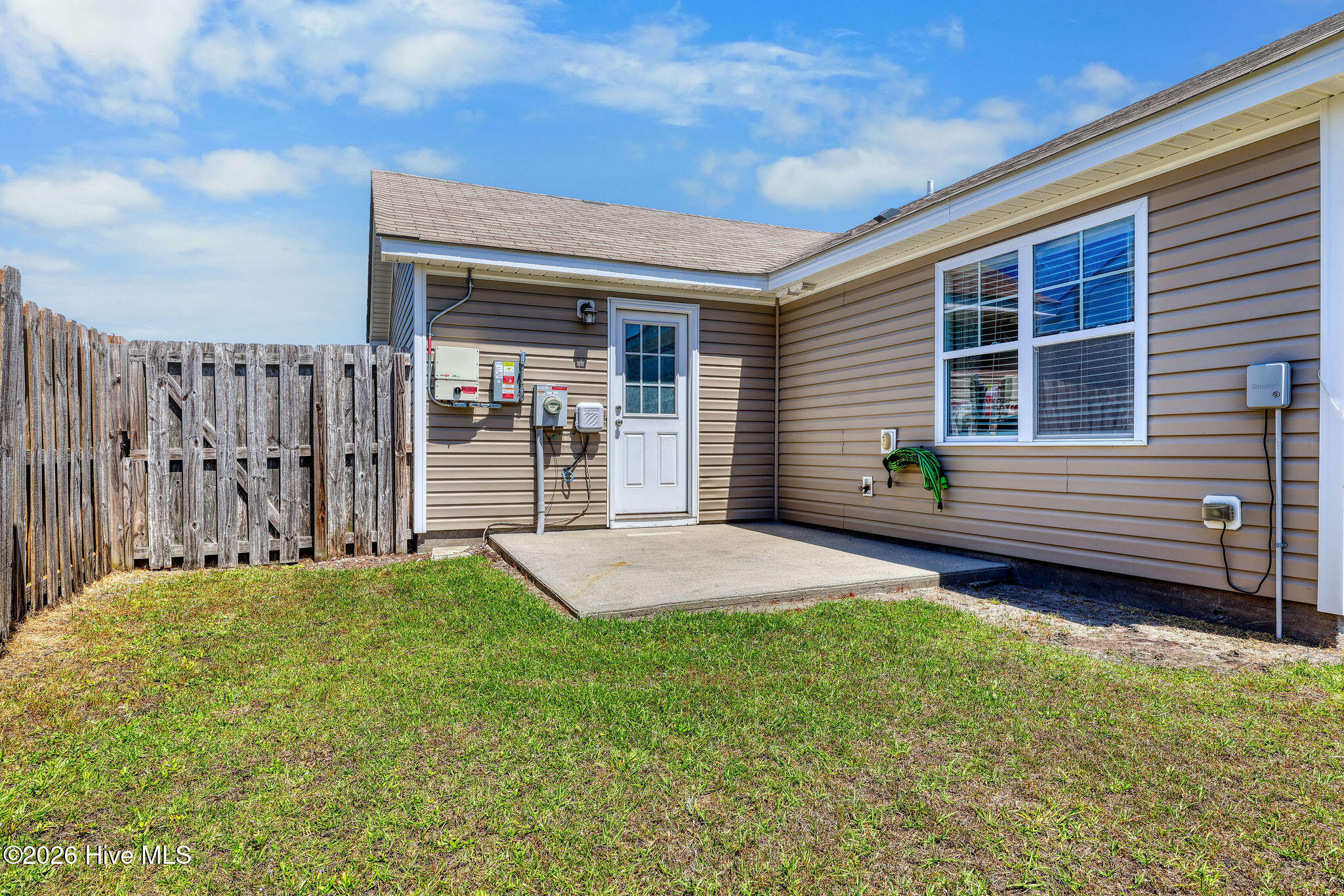 100568658 | Photo 25