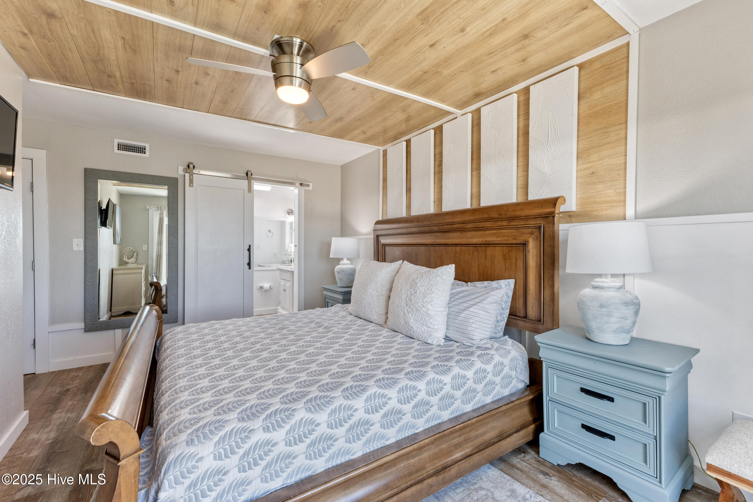 100532541 | Photo 17