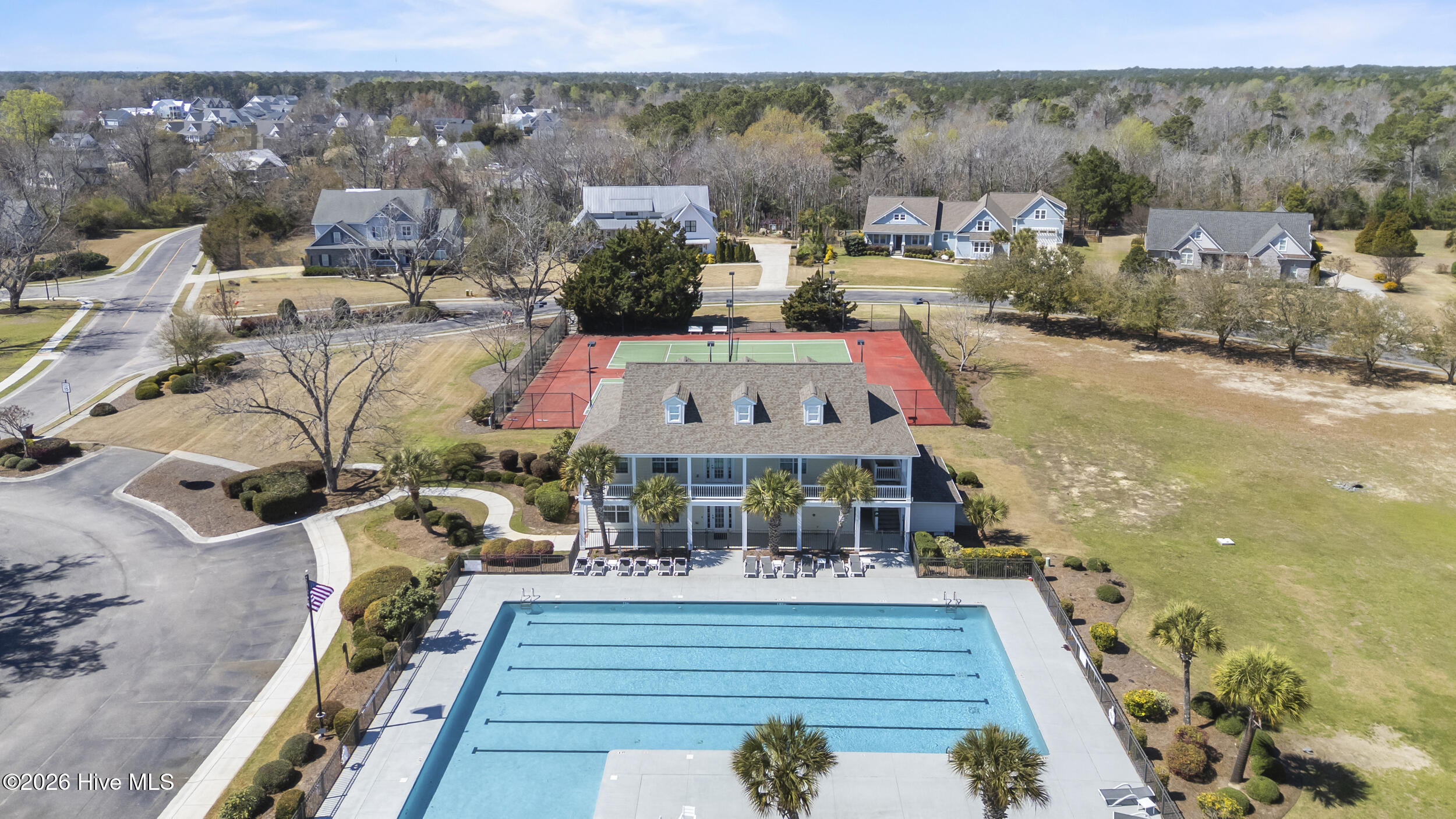 100561987 | Photo 82