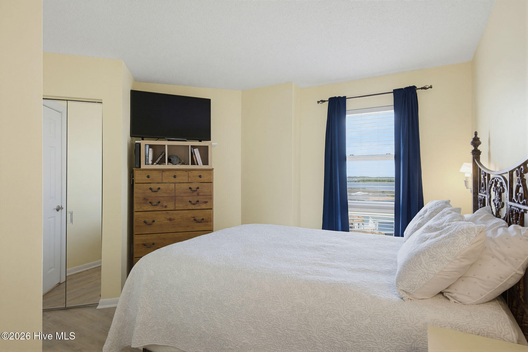 100569800 | Photo 20