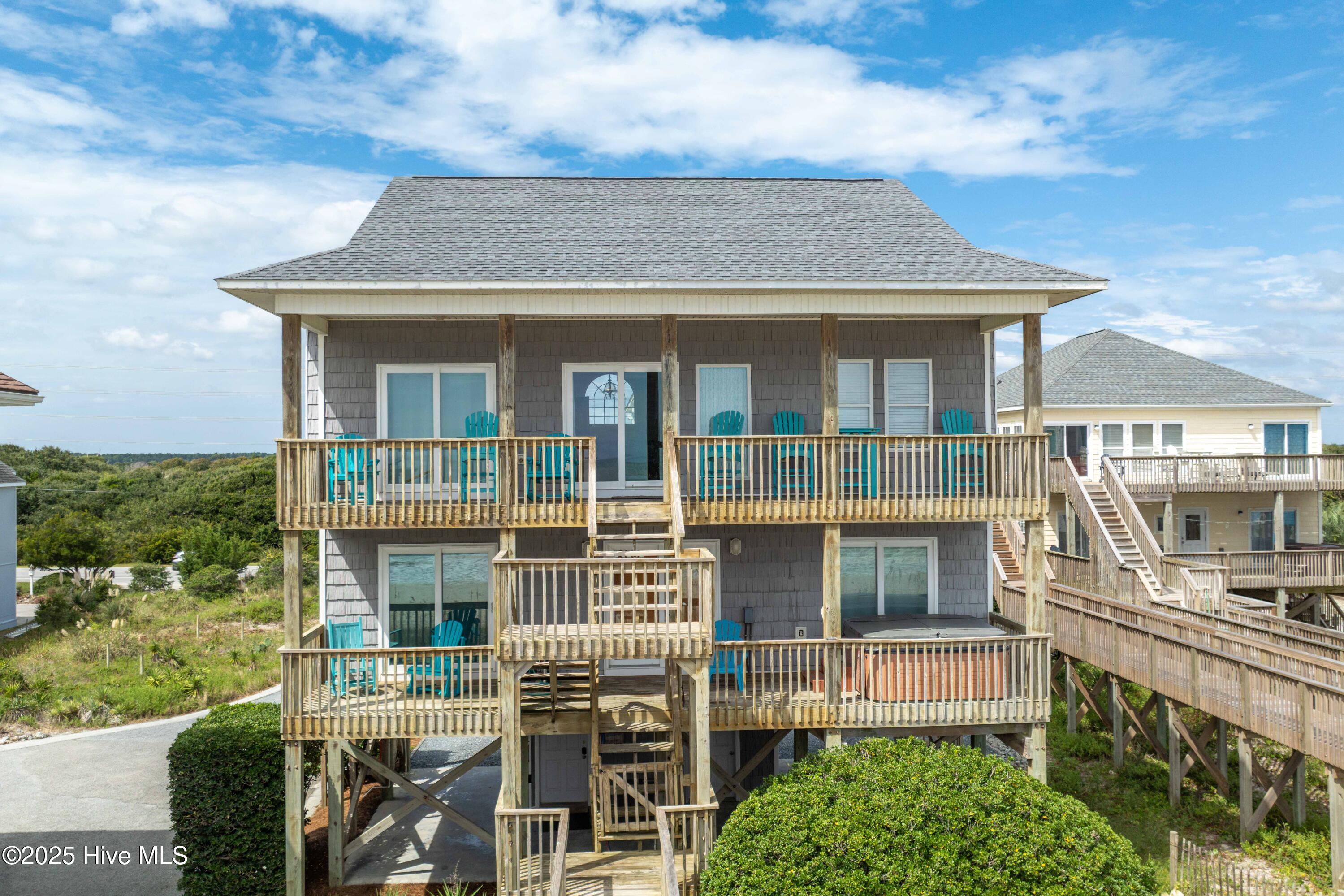 100529983 | Photo 50