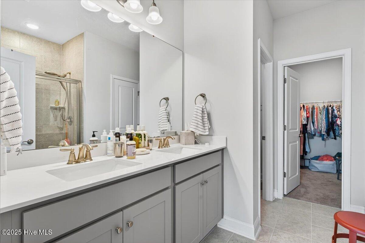 100532427 | Photo 19