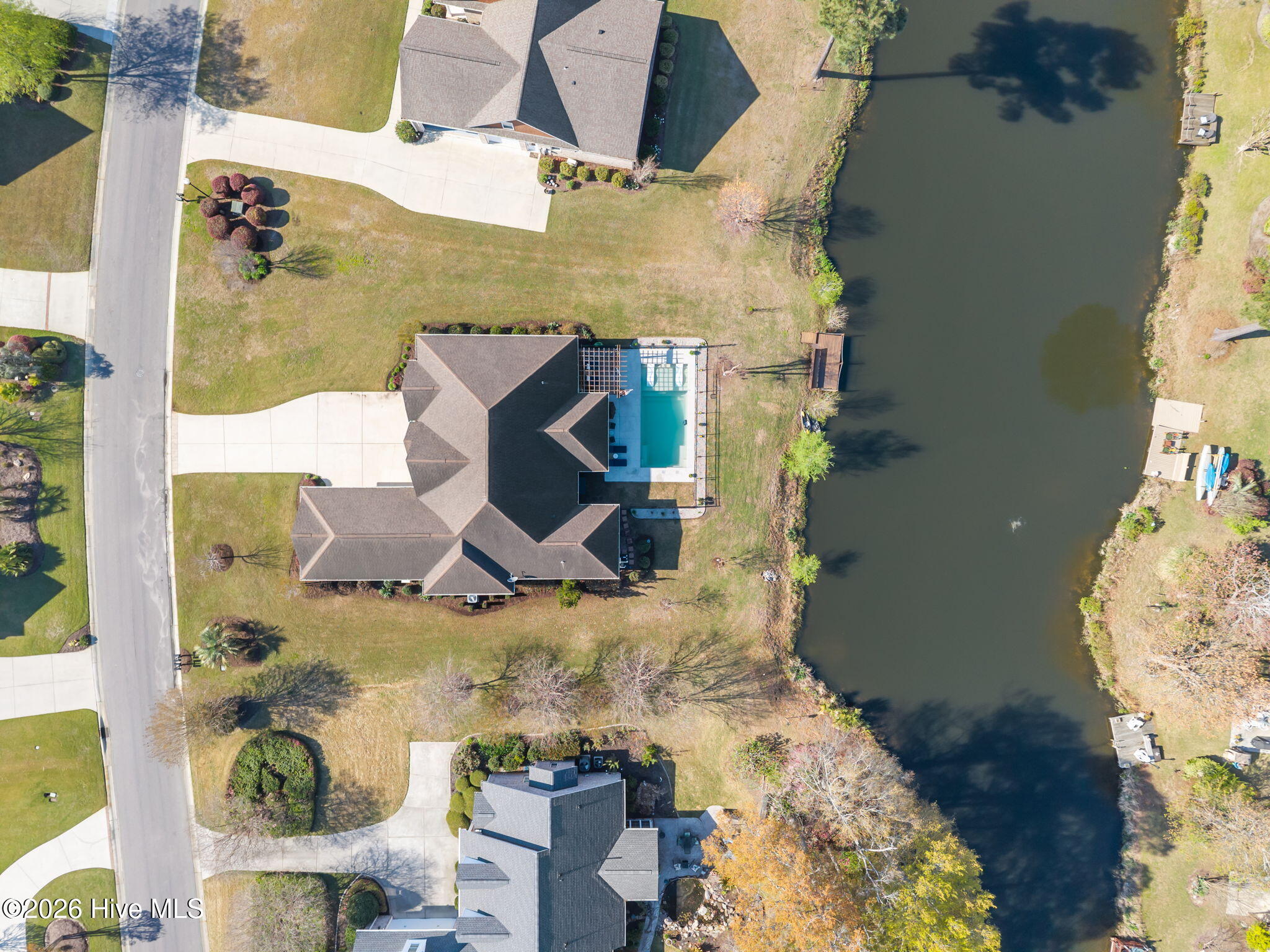 100563487 | Photo 58