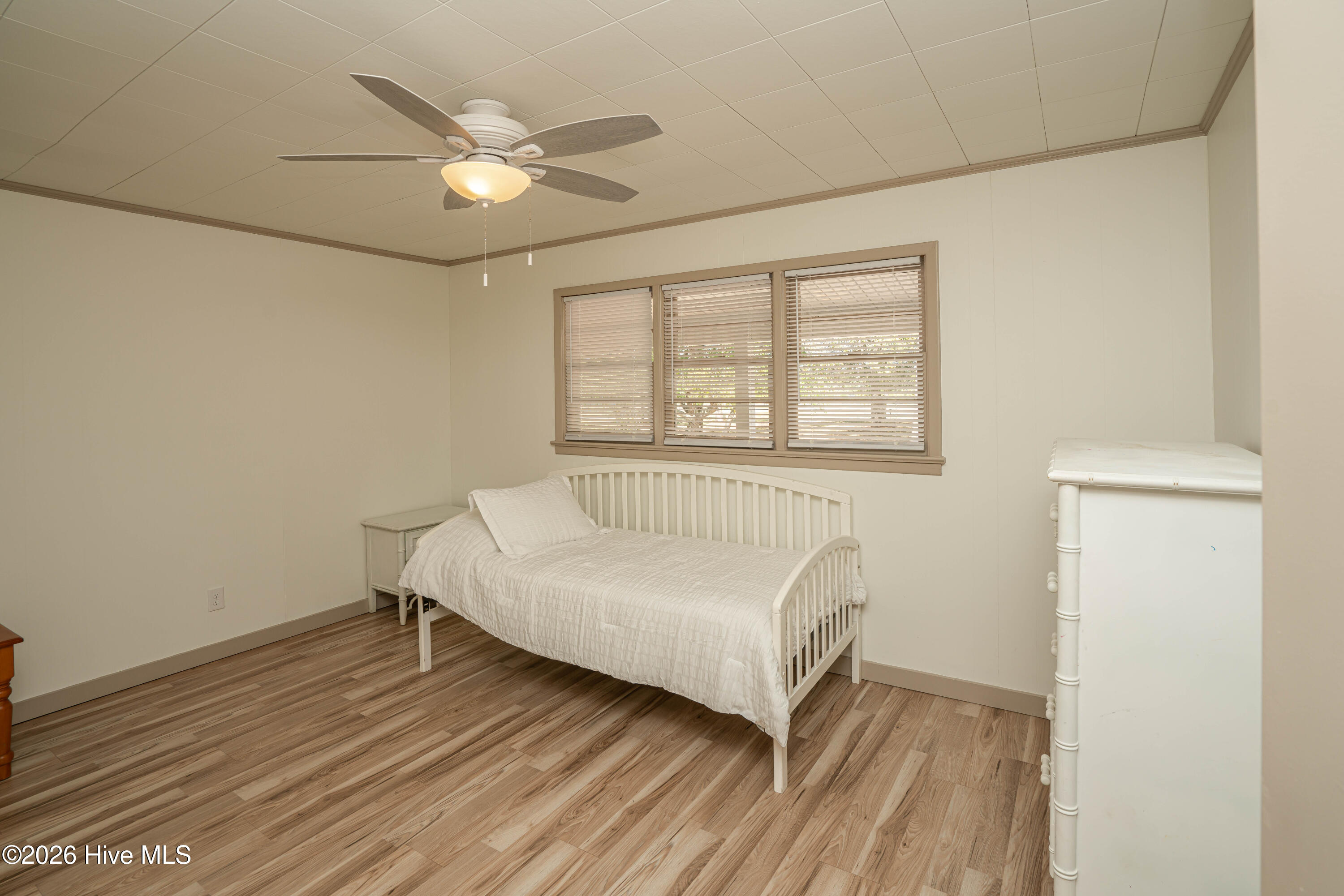 100567372 | Photo 47