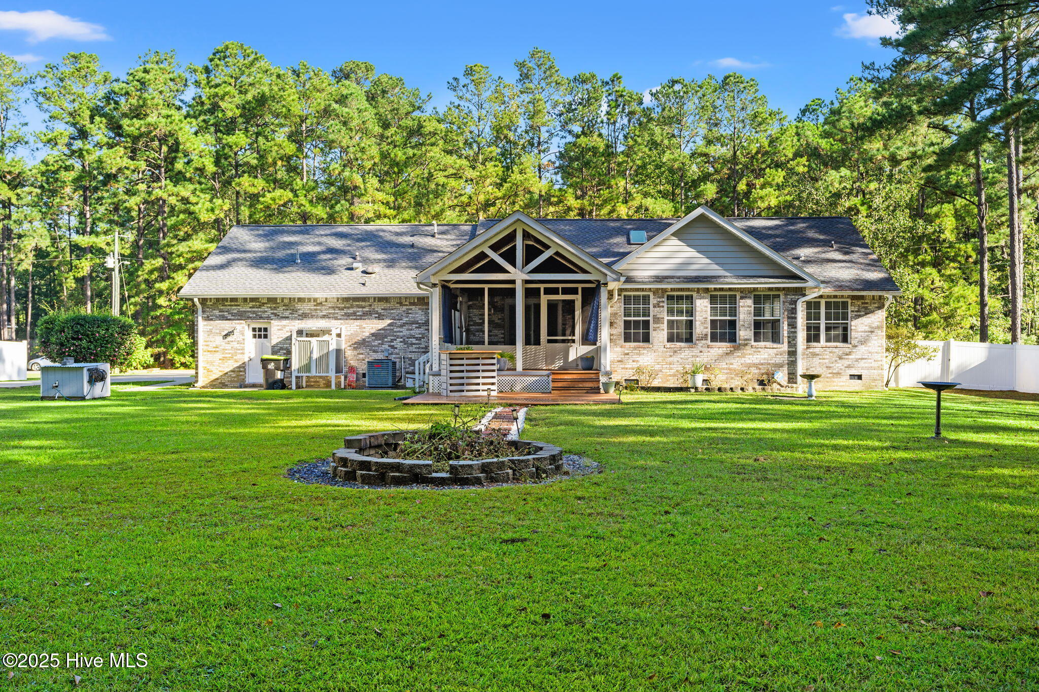 100535002 | Photo 28