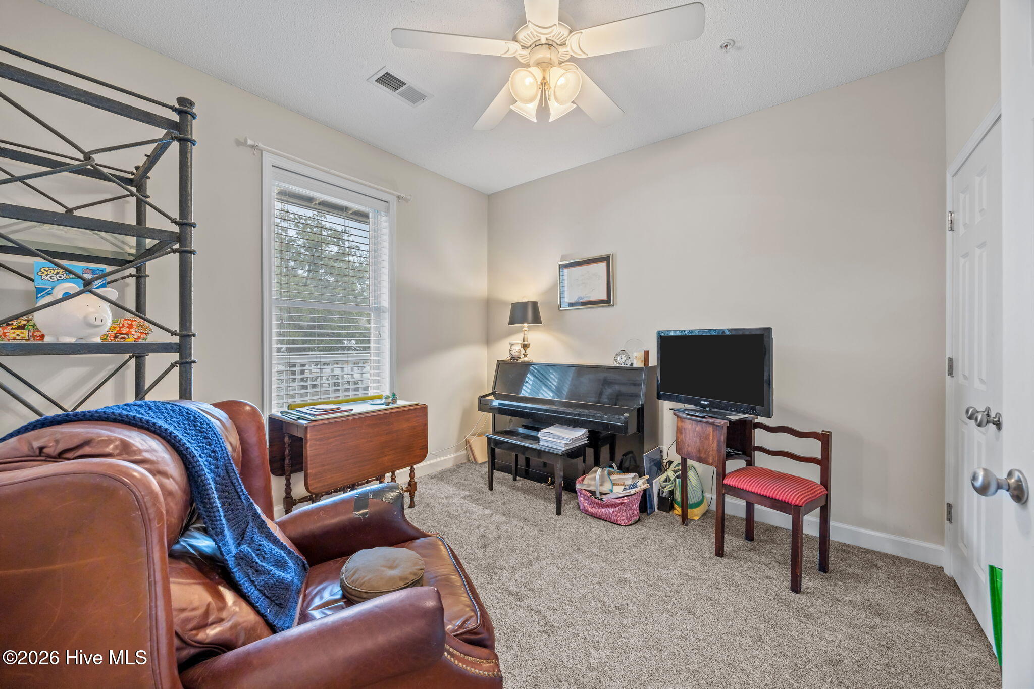 100556722 | Photo 23